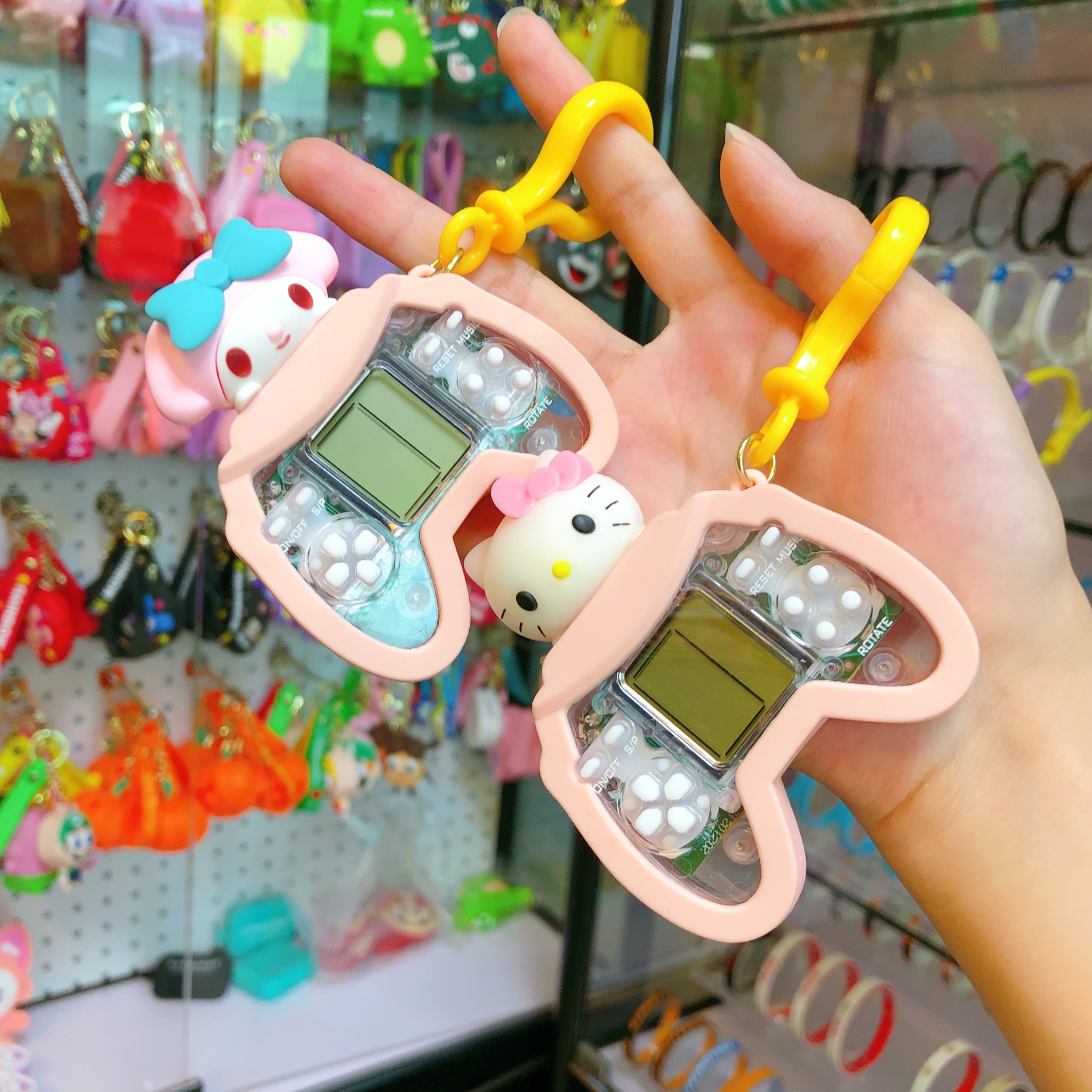 Dibujos animados cute gui perro manija máquina de juego llavero colgante puzzle juguete pequeño regalo muñeca máquina pequeño regalo pequeño juguete juguete pequeño regalo pequeño regalo details Picture