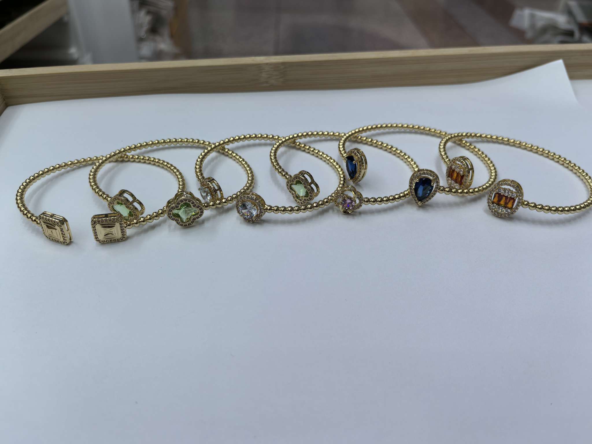 الزخرفة الشائعة، أساور الزكون، الحرفة النسائية