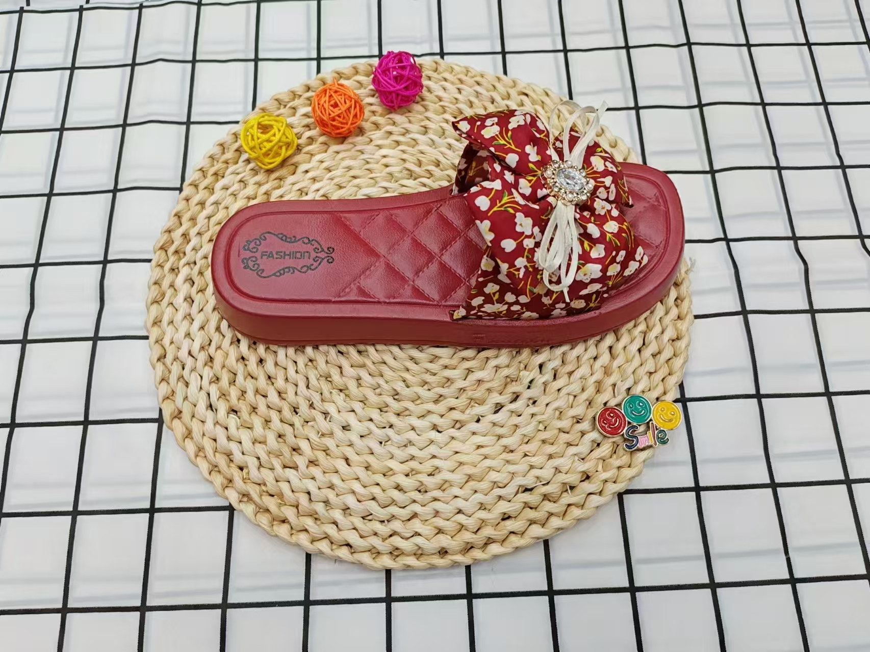 Fashionable summer outerwear thick-soled bow-shaped flip-flops Specification image