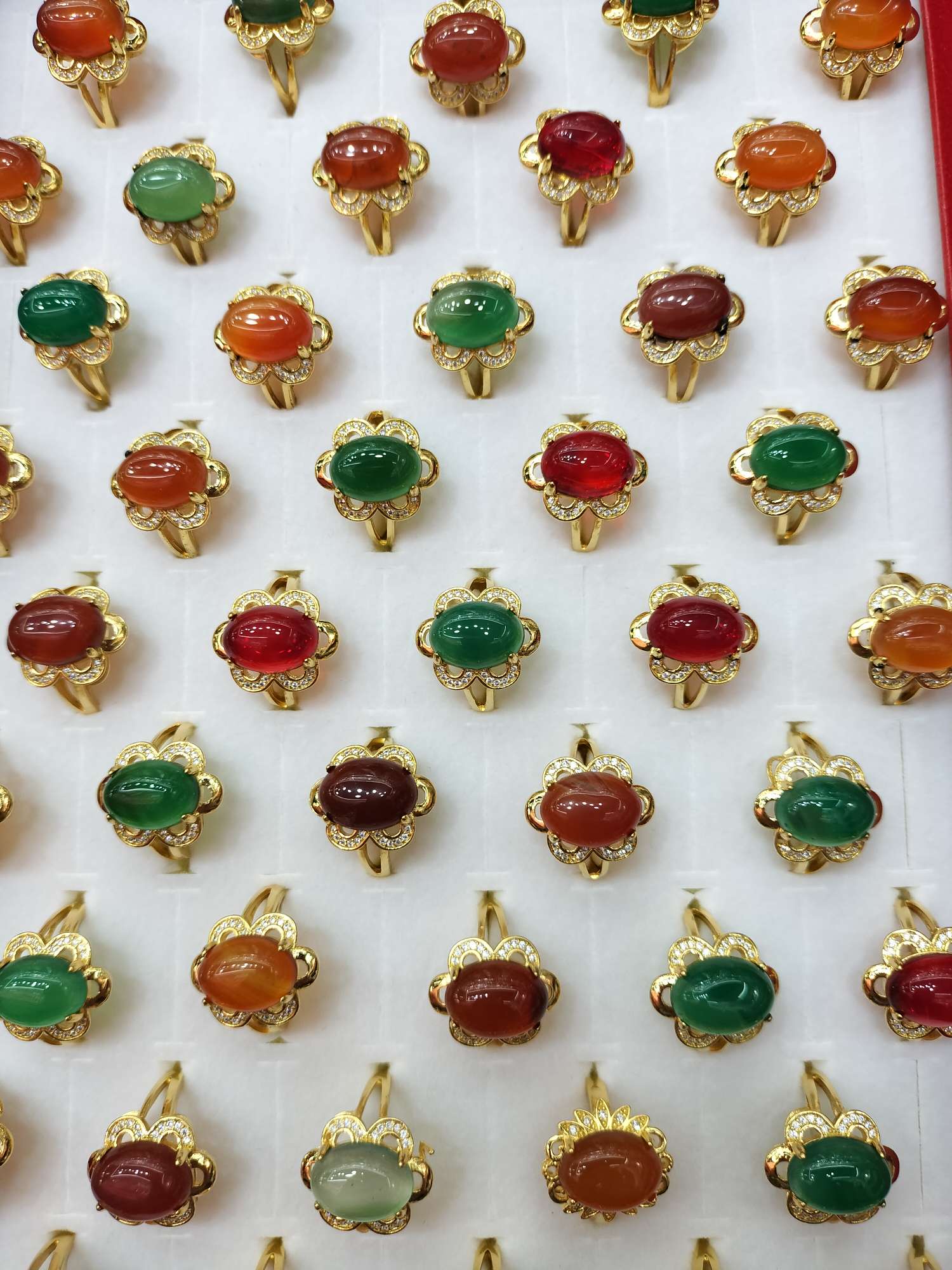 珠宝首饰定制手串配珠 天然石手饰 手镯女不规则名媛款 全铜戒指耳环圈圈 高档饰品珠宝饰品细节图