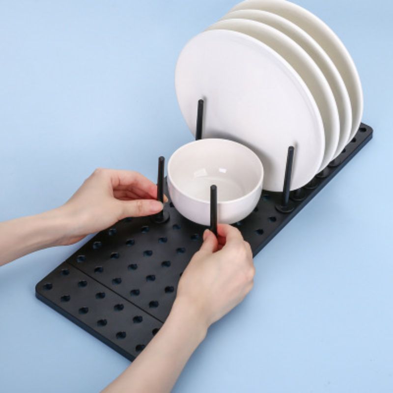 Anti-slip kitchen drawer, dish and plate storage, draining rack, multi-functional portable card slot type organization and storage rack Application Scenario