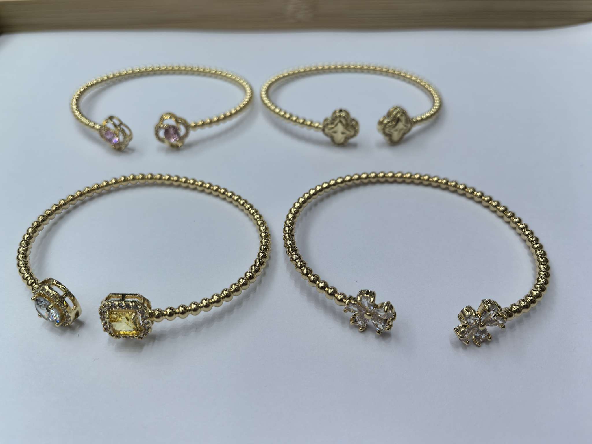الزخرفة الشائعة، أساور الزكون، الحرفة النسائية Specification image