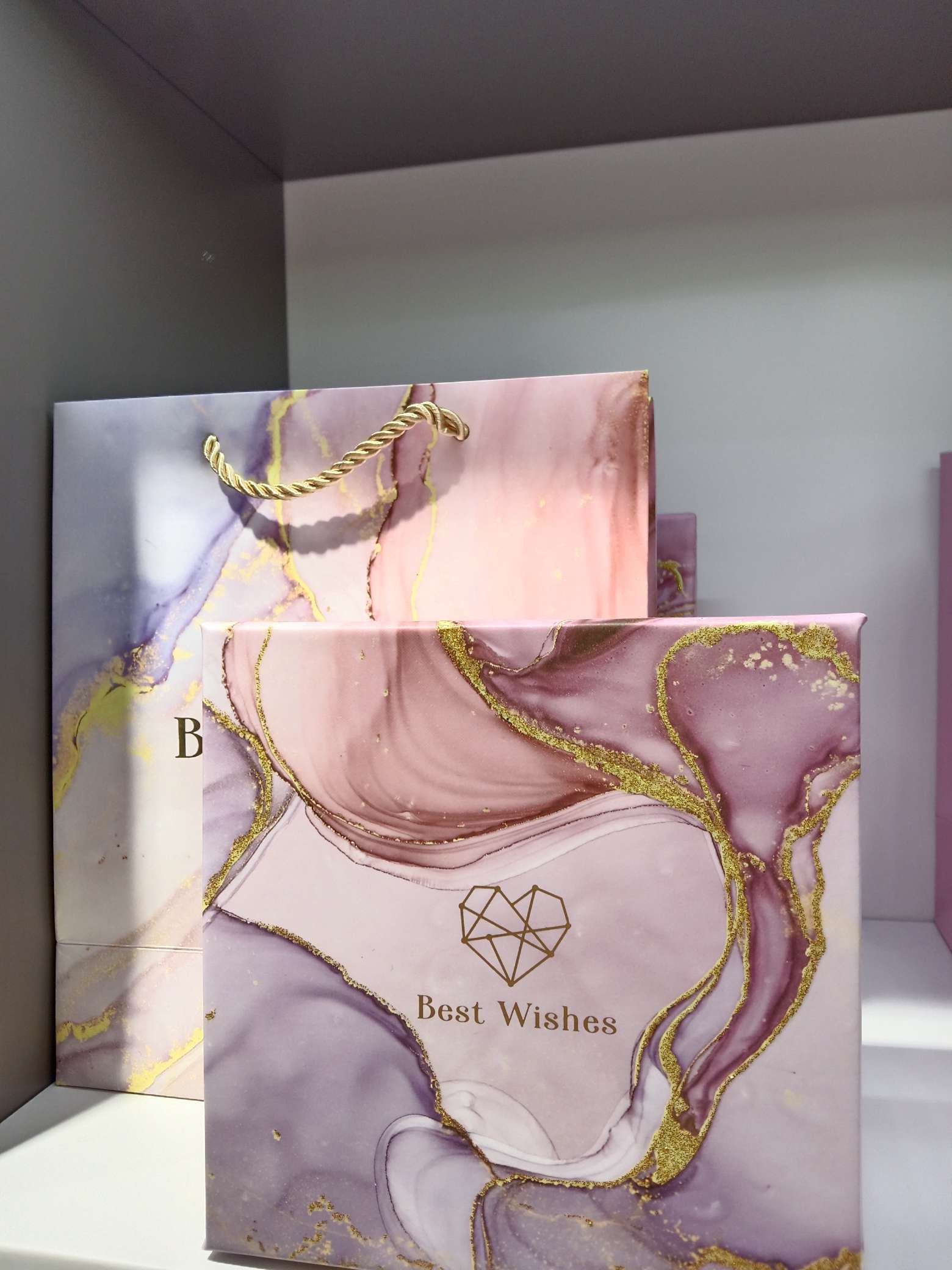 Factory direct sales of jewelry, specially designed for high-end accessory packaging, ring boxes, jewelry boxes, exquisite packaging gift boxes. Customization based on samples is available details Picture