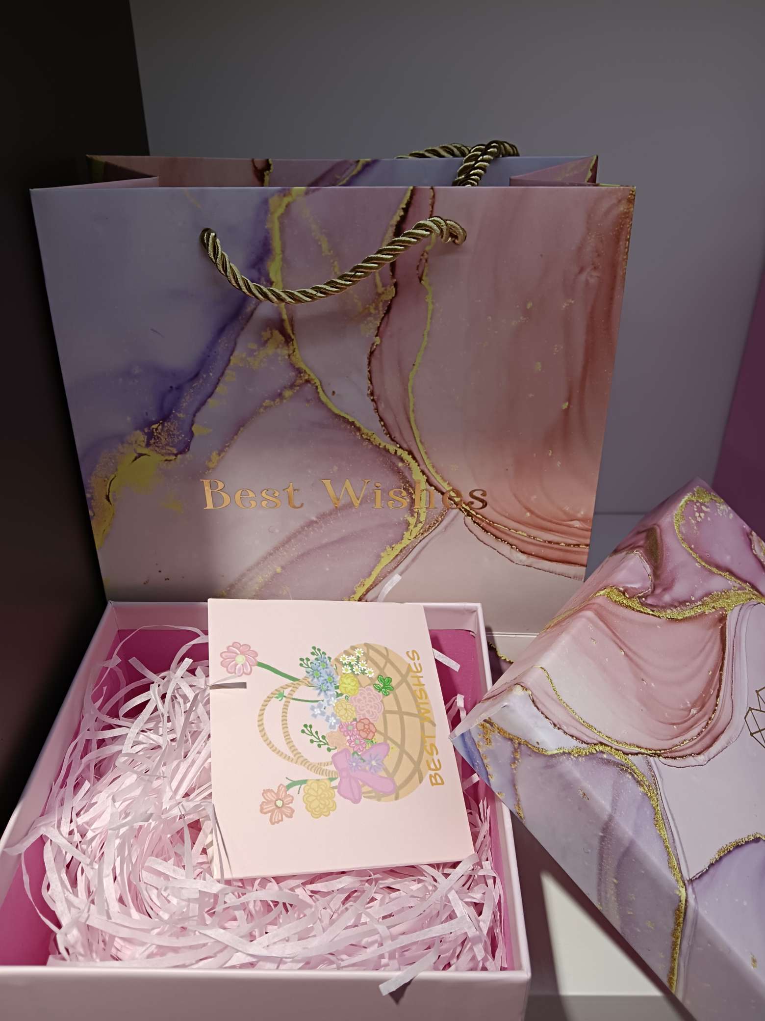Factory direct sales of jewelry, specially designed for high-end accessory packaging, ring boxes, jewelry boxes, exquisite packaging gift boxes. Customization based on samples is available Specification image