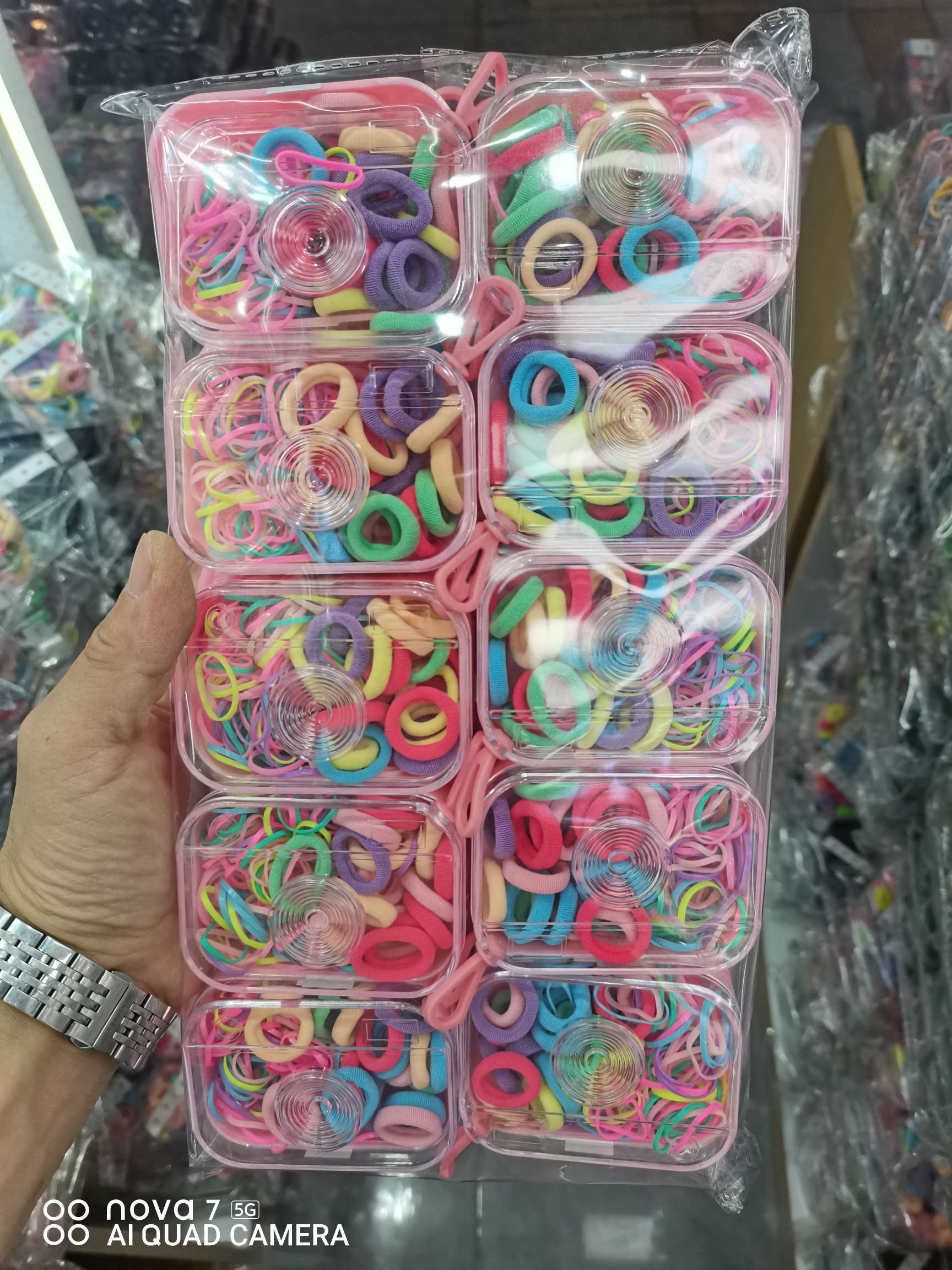 Siblun accessories: A popular online product featuring a camera-shaped disposable rubber band, thumb hair band, mixed hair band, hair tie, and hair band Application Scenario