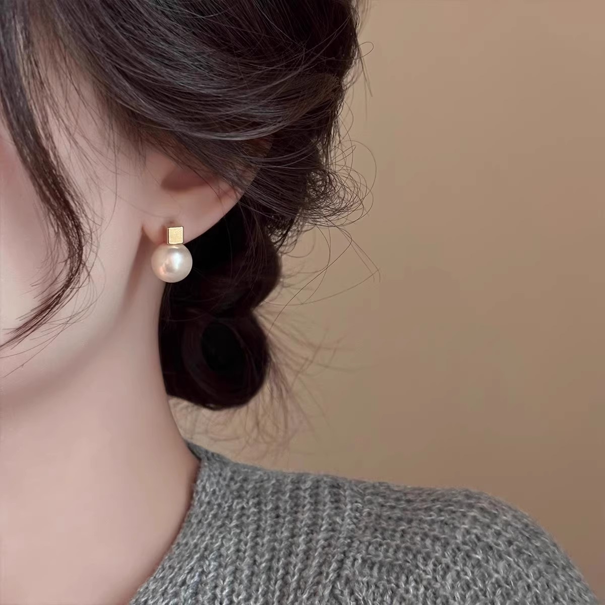 French Light Luxury Pearl Earrings Female Sterling Silver High-Grade Small Temperament Earrings 2024 New Explosive Ear Clip Earrings Specification drawing