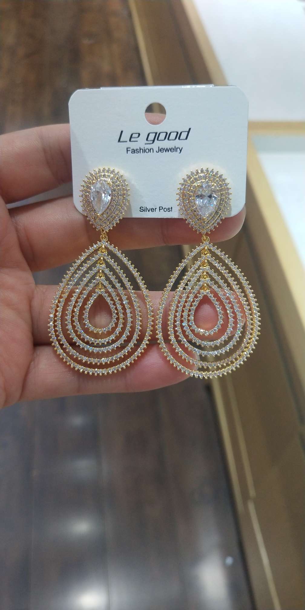 Explosivo earpin estilo