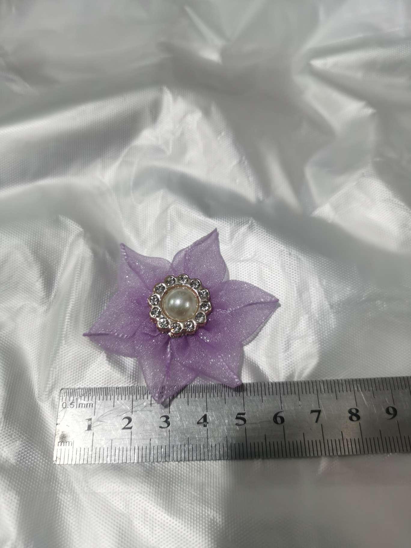 加珠花白底实物图