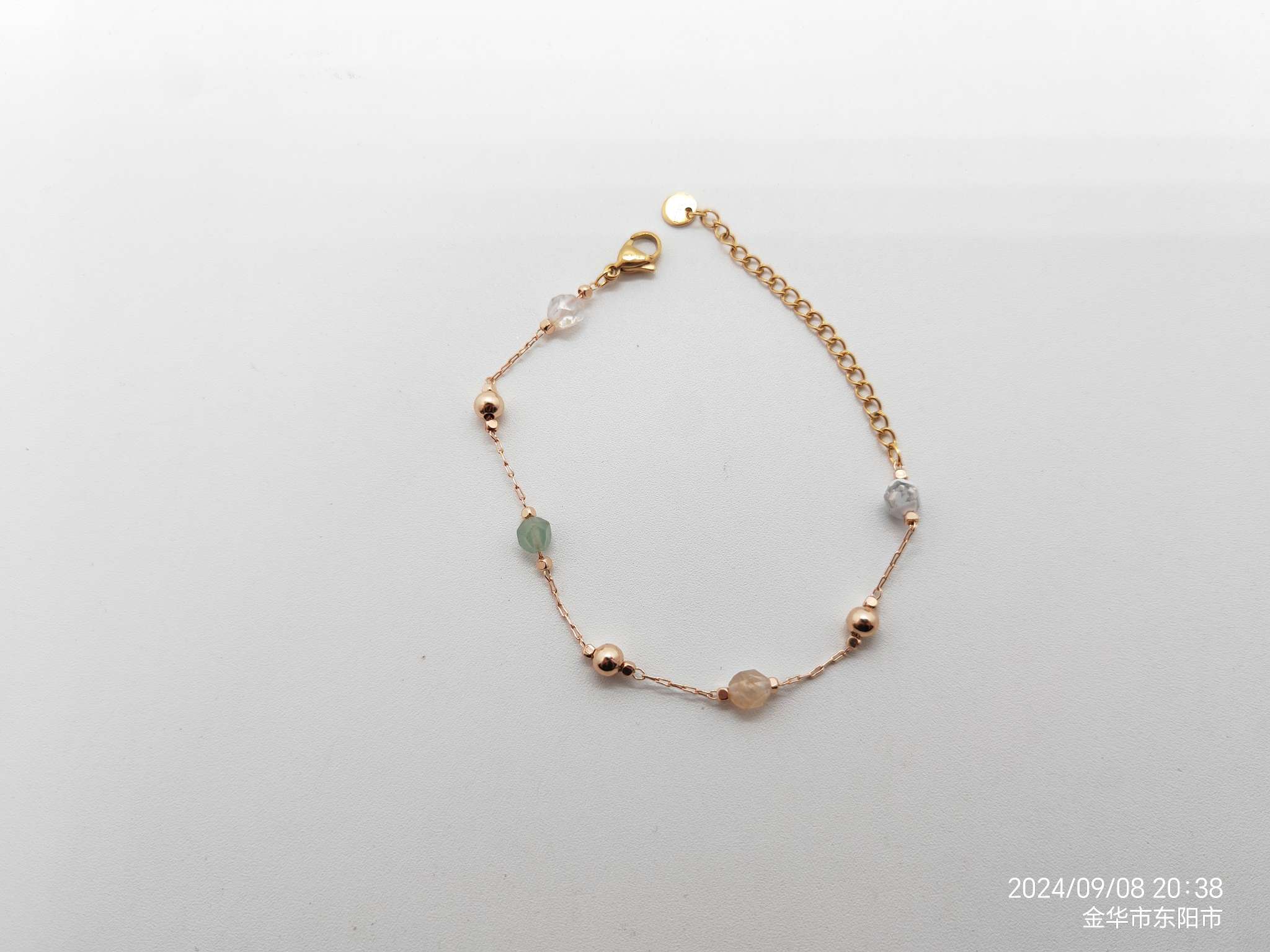 欧美流行天然石手链，清新脱俗，适合各年龄段爱美女生购买佩戴，送女闺蜜送朋友佳品。详情图3
