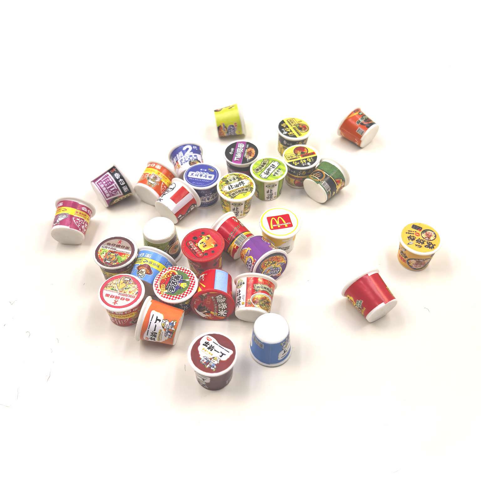 Supermarket and convenience store ornaments, hanging items, resin accessories, hair clips, clothing, stickers, new instant noodles, instant noodles, 500 pieces per pack Specification image