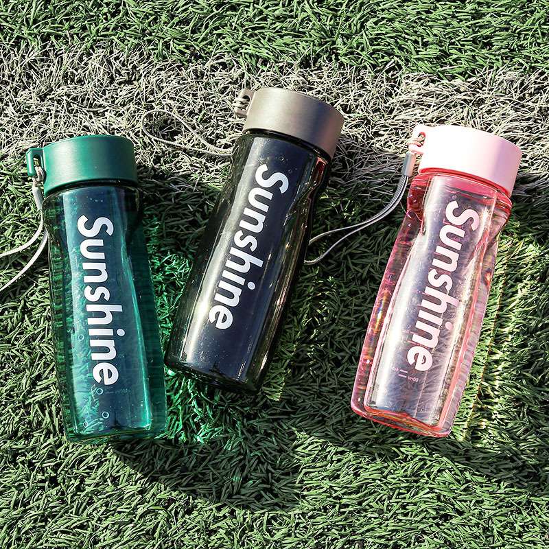 运动水壶实物图