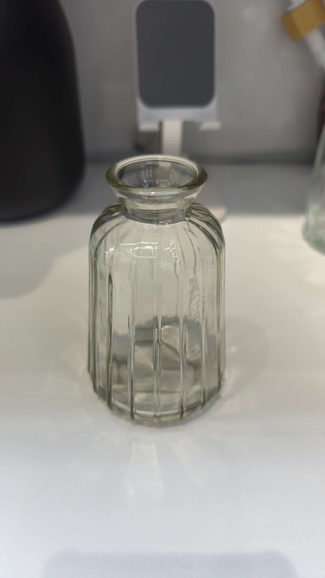 Small vases, glass vases, aromatherapy bottles, hotel supplies Item Picture