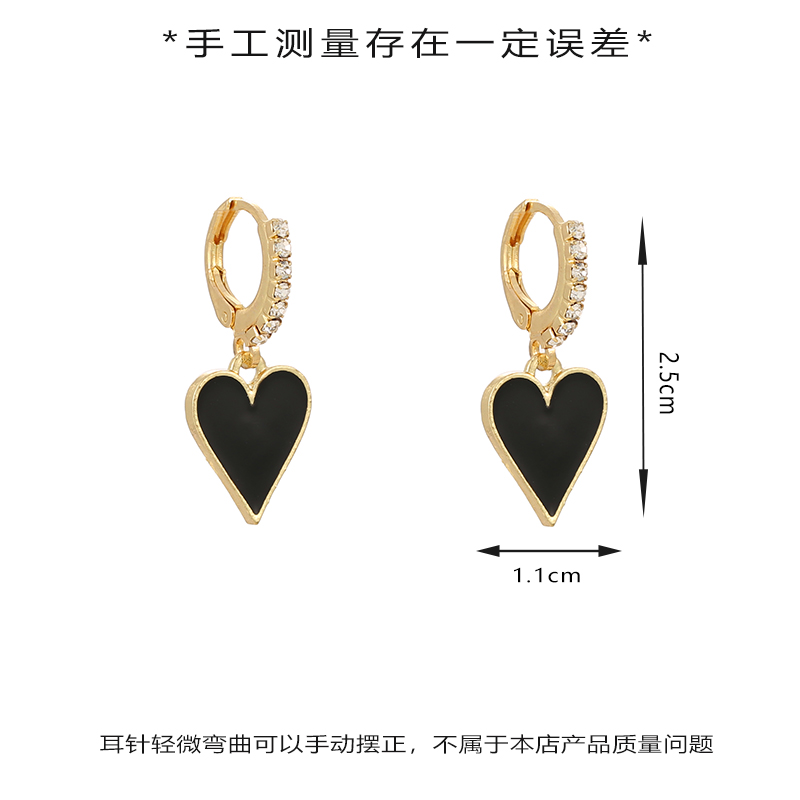 New stylish black heart ear buckles, light luxury and versatile black retro niche earrings Item Picture