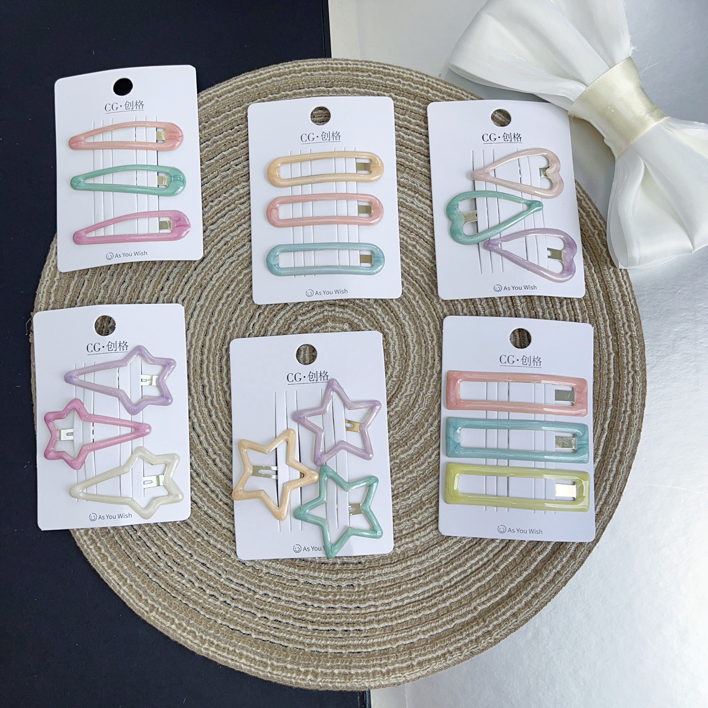 Cloud hair clips, cute children's bangs clips, forehead fringe clips, girls' side hair clips, bb clips, pearlescent color Application Scenario