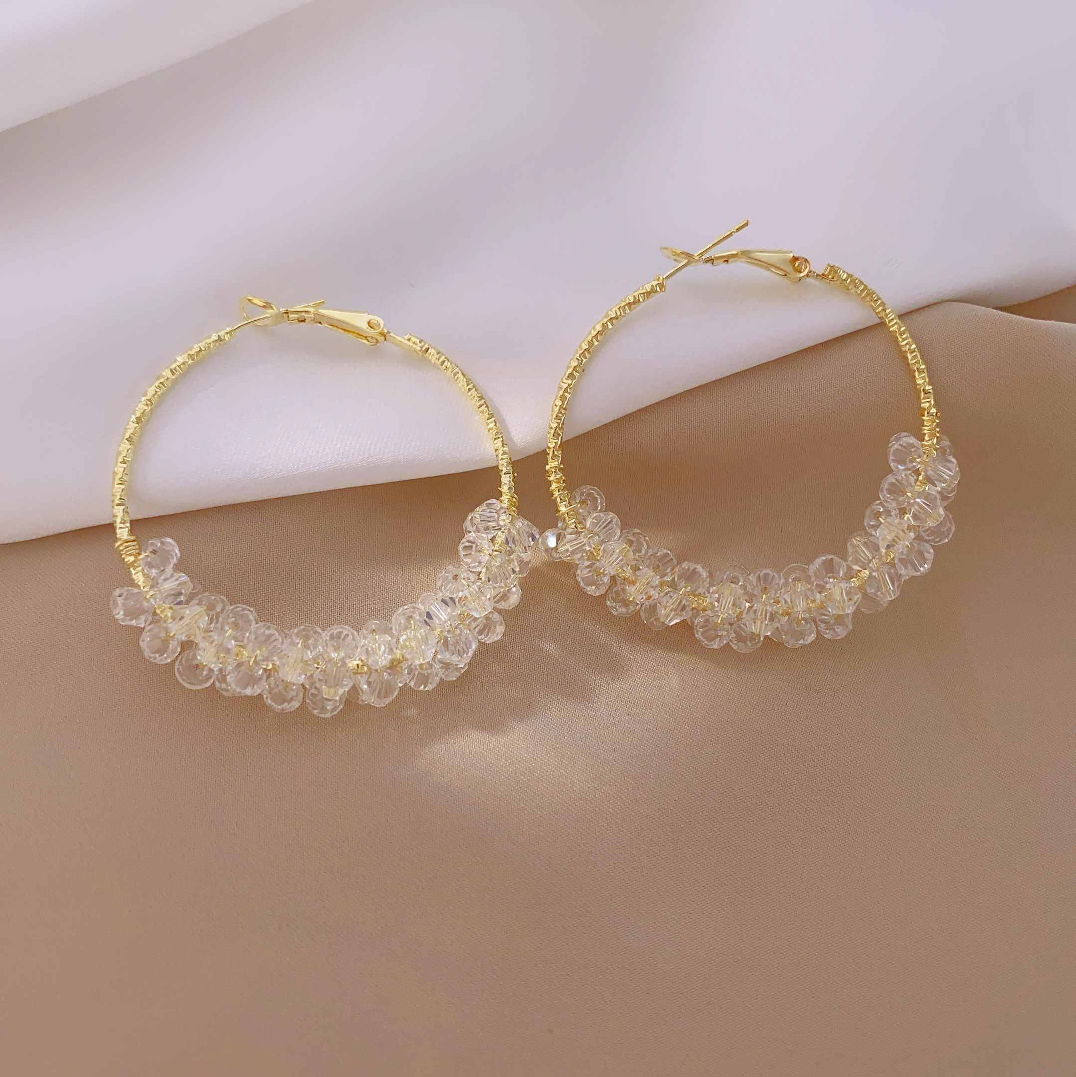 New fashionable, sweet and super fairy-like large circle earrings with a high-end design sense