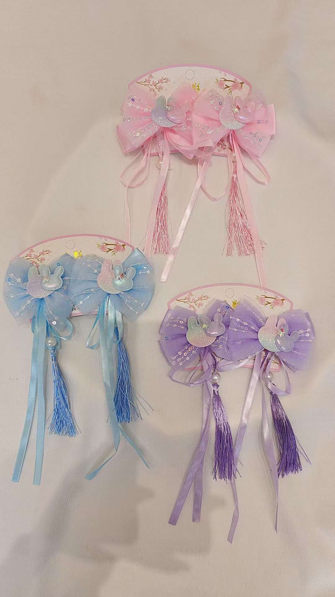 Creative accessories, headwear, hair accessories, hair clips, hairpin clips, unique design, exquisite elegance, long-lasting fixation, no damage to hair quality. Creative accessories, hair clips, hair accessories Item Picture