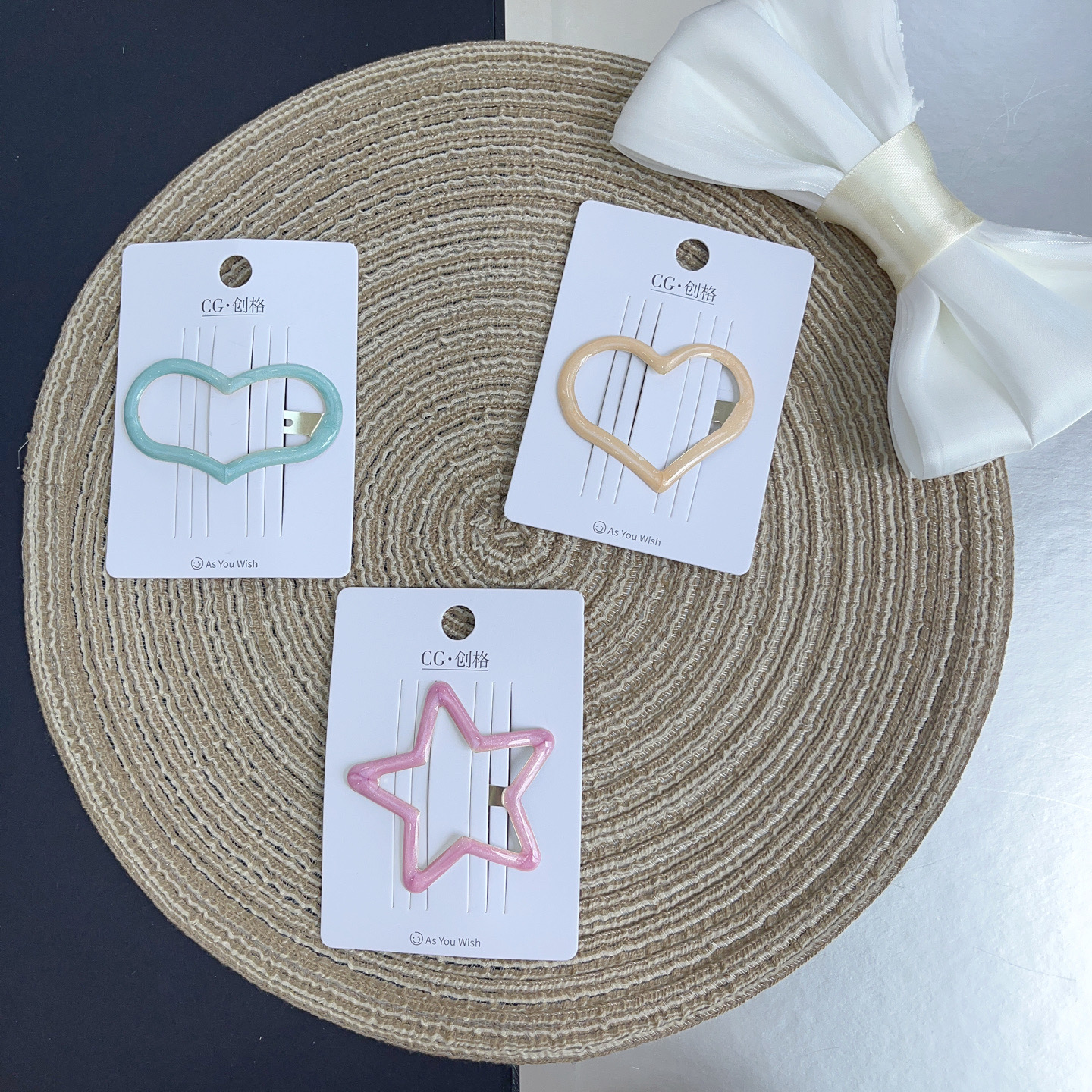 Cloud hair clips, cute children's bangs clips, forehead fringe clips, girls' side hair clips, bb clips, pearlescent color details Picture