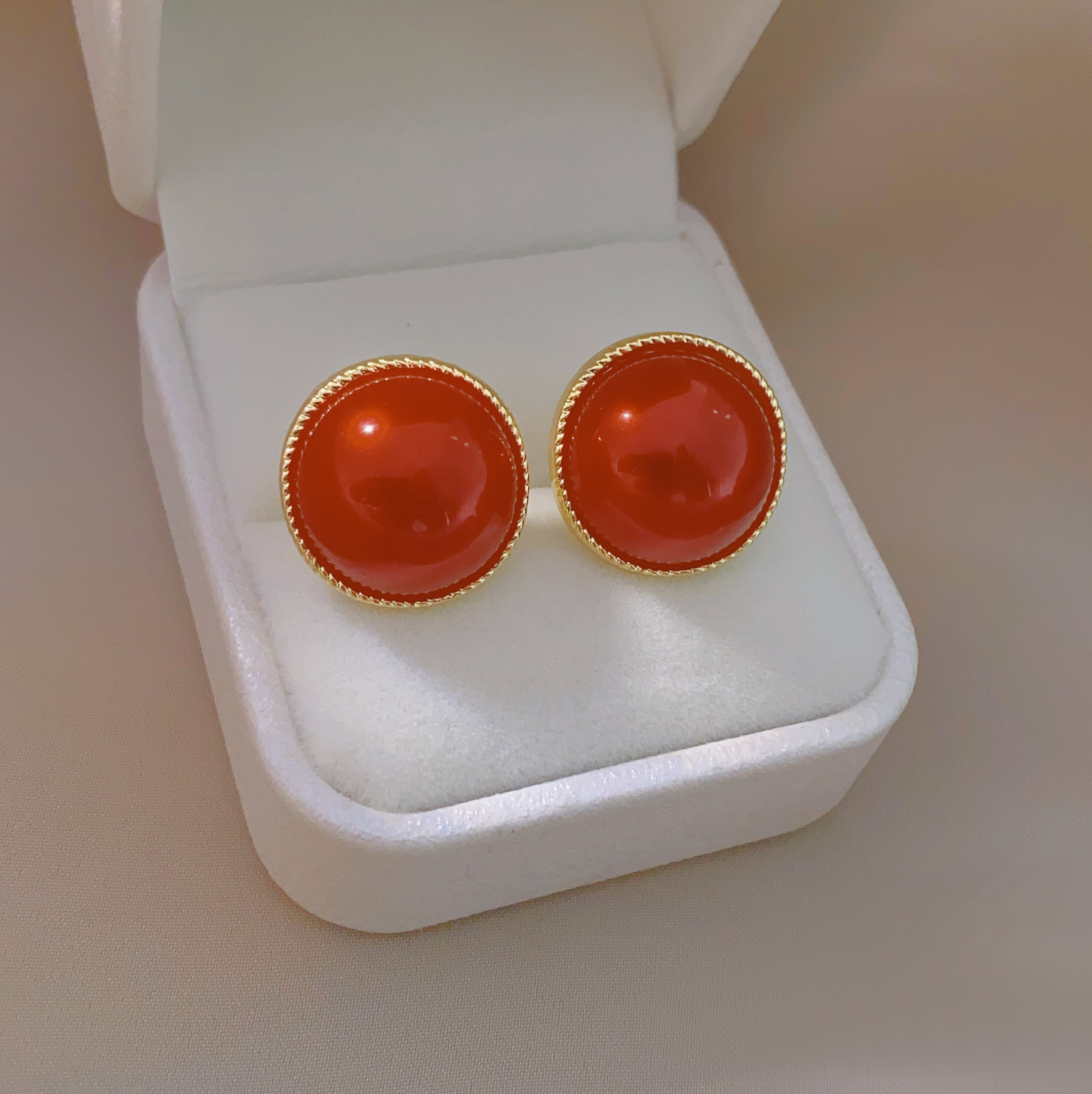 New fashionable court-style wine red stud earrings, retro Hong Kong-style round earrings, zodiac year earrings