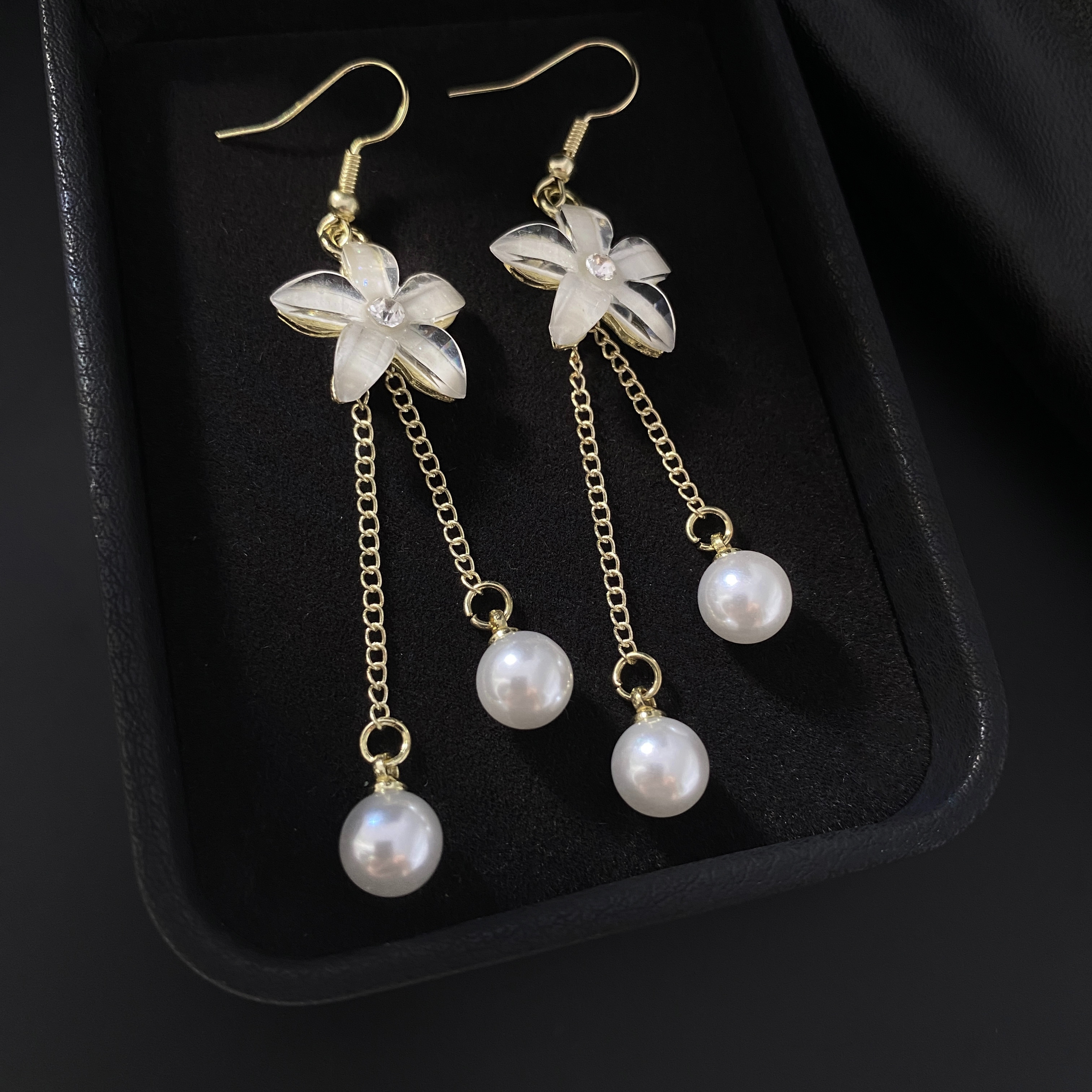 New trendy, light luxury, high-end and exquisite earrings, flower earrings and pendants, fashionable, small and simple earrings Specification image