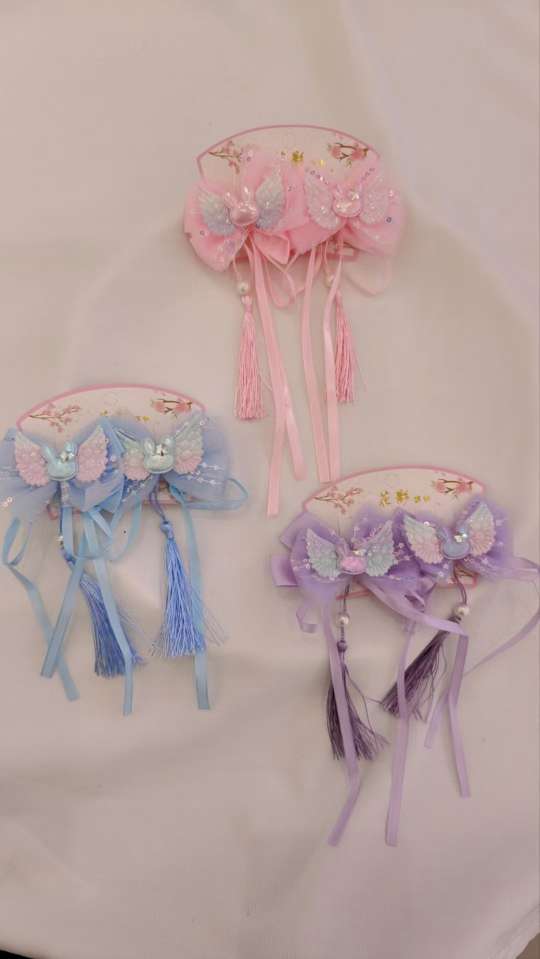 Creative accessories, headwear, hair accessories, hair clips, hairpin clips, unique design, exquisite elegance, long-lasting fixation, no damage to hair quality. Creative accessories, hair clips, hair accessories