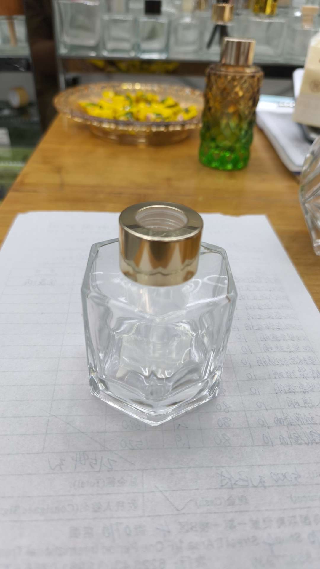 Aromatherapy bottles, glass aromatherapy bottles, hotel supplies, guesthouse supplies Specification image