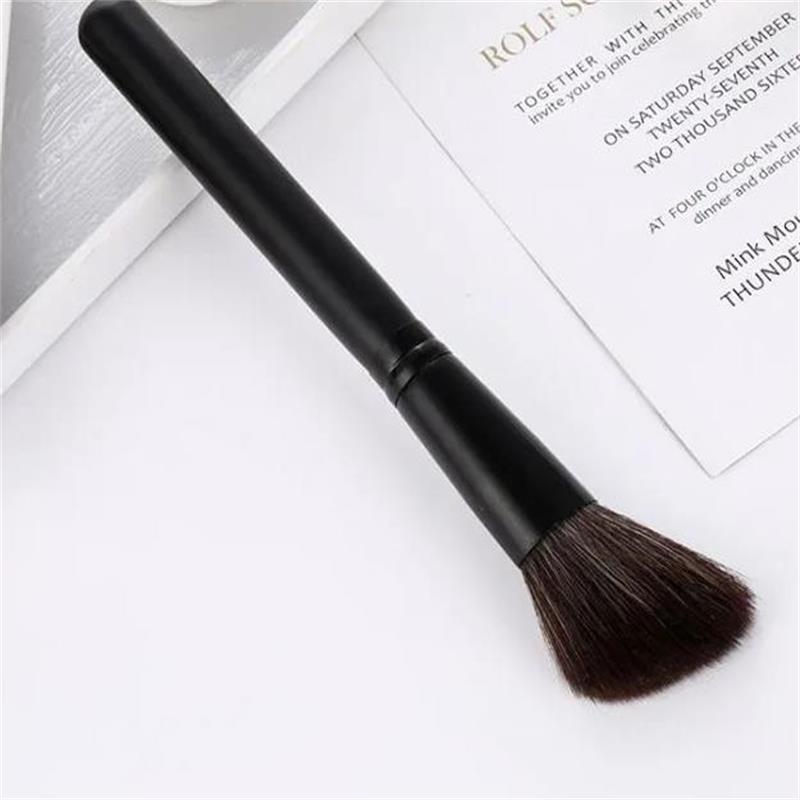 Factory direct sale best-selling portable single brush High-gloss brush Foundation Brush 01