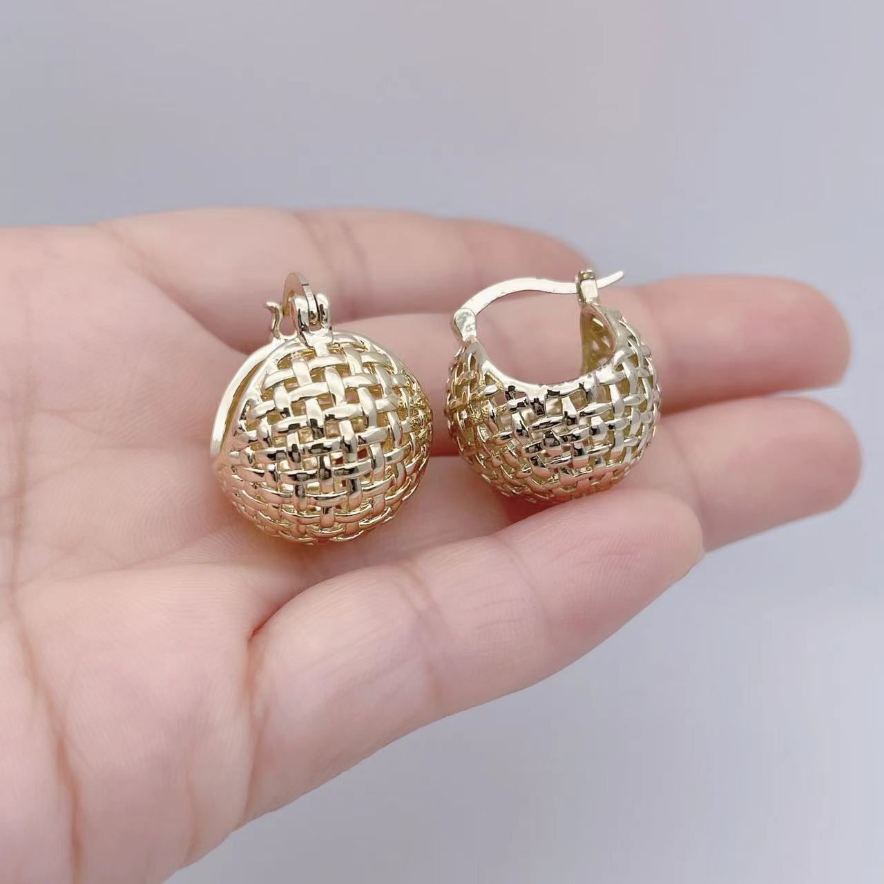 饰品/耳环/铁皮耳环/耳饰/不锈钢圆耳环细节图
