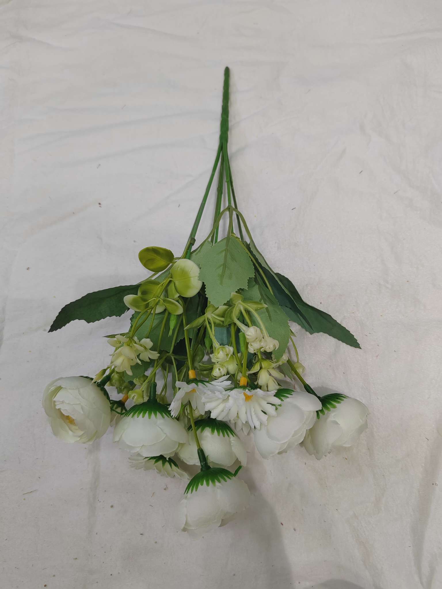创意饰品仿真花瓣工艺品 清明花仿真花教师节礼品 牙套装饰品 精致仿真工艺品赠教师节礼品仿真花白底实物图