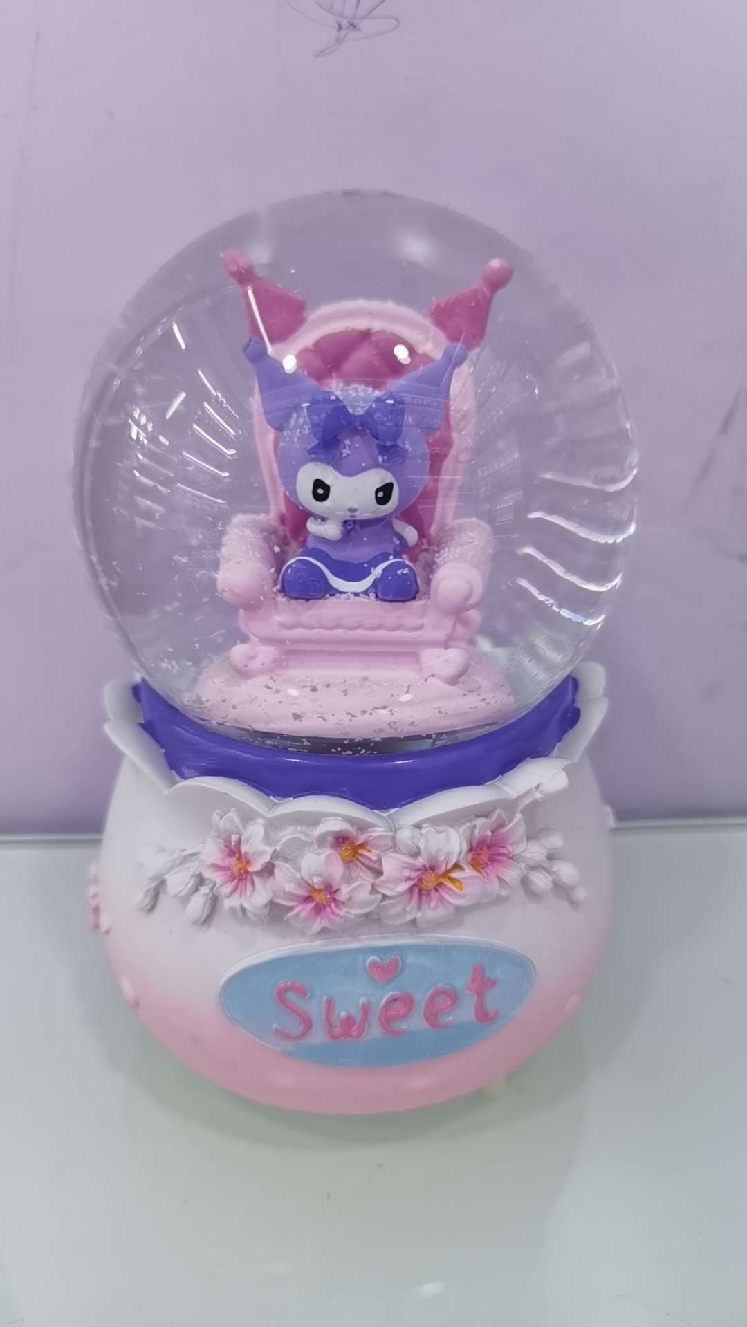 树脂玻璃工艺品水晶球飘雪的厂家直销店，情人节礼物，卡通人物，欢迎大家来采购。琉璃灯详情图11