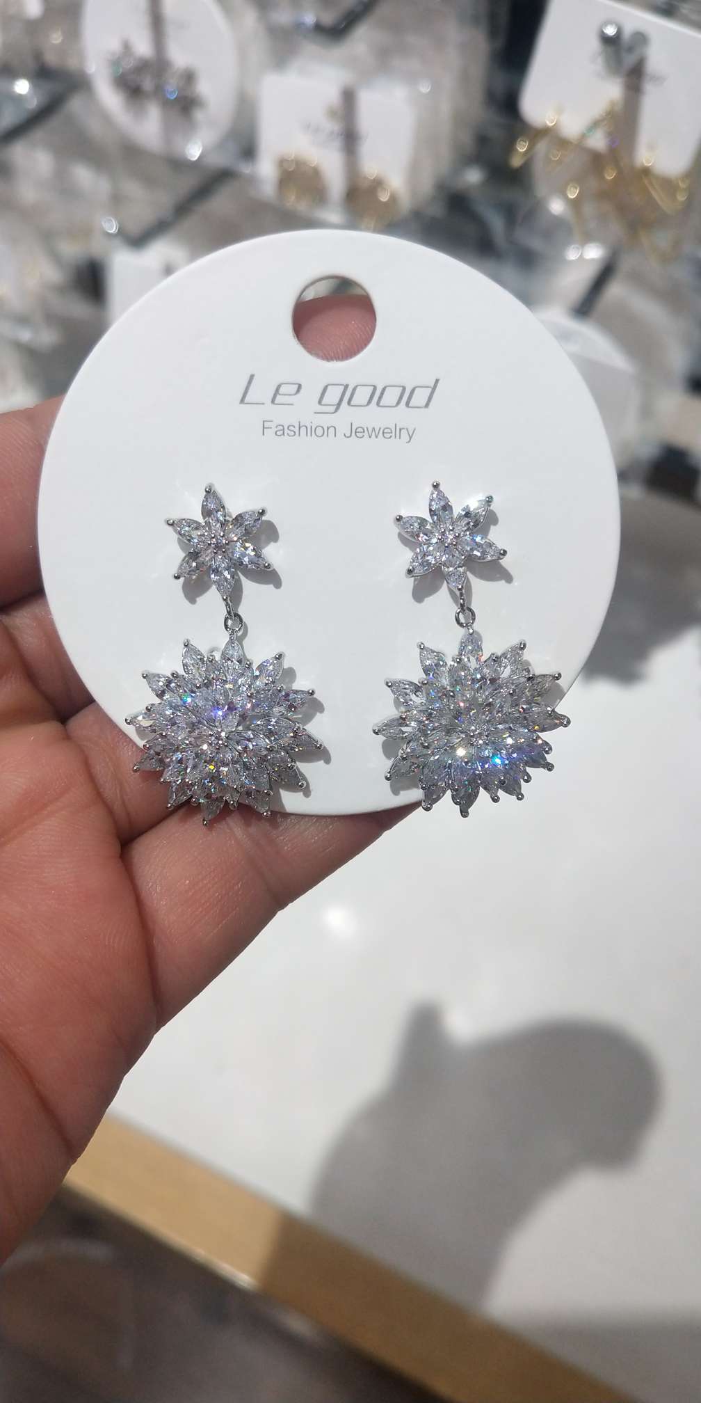 Zircon, earrings Application Scenario