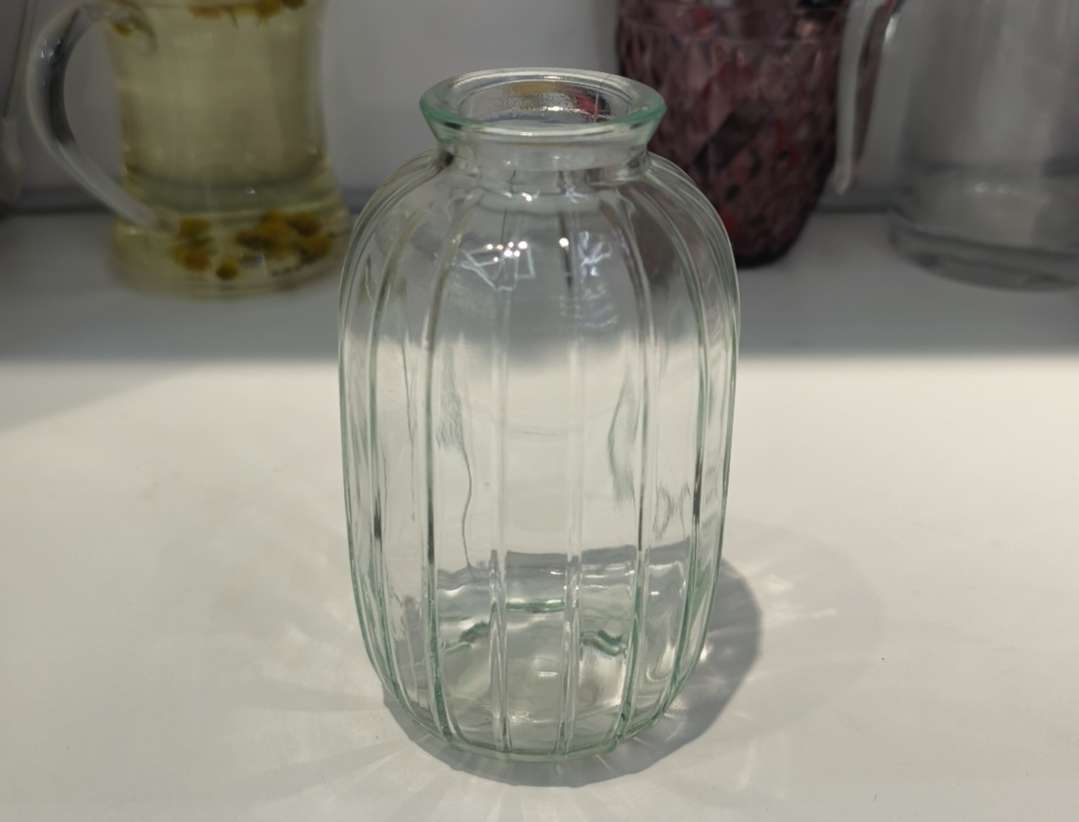 Glass bottles, small vases, aroma bottles, hotel supplies, daily necessities detail image 4