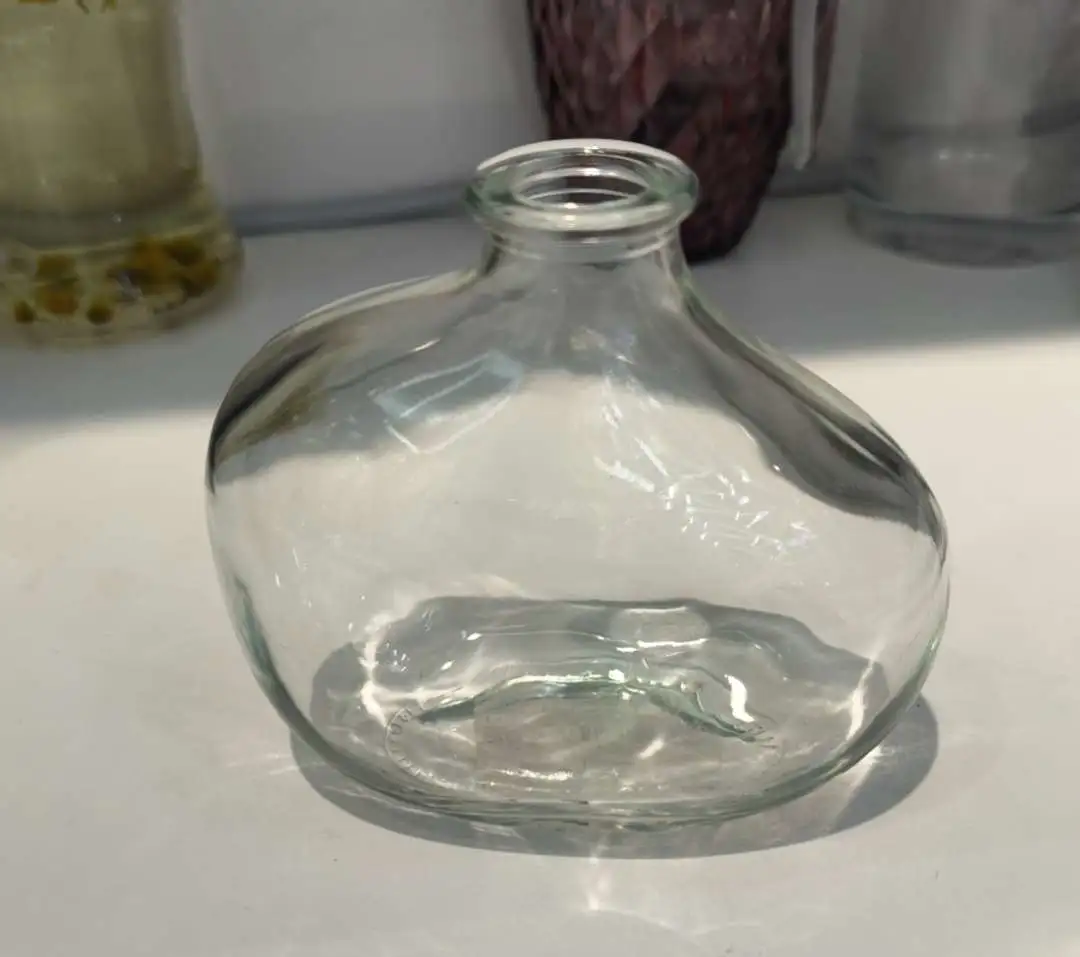 Glass bottles, small vases, aroma bottles, hotel supplies, daily necessities detail image 3