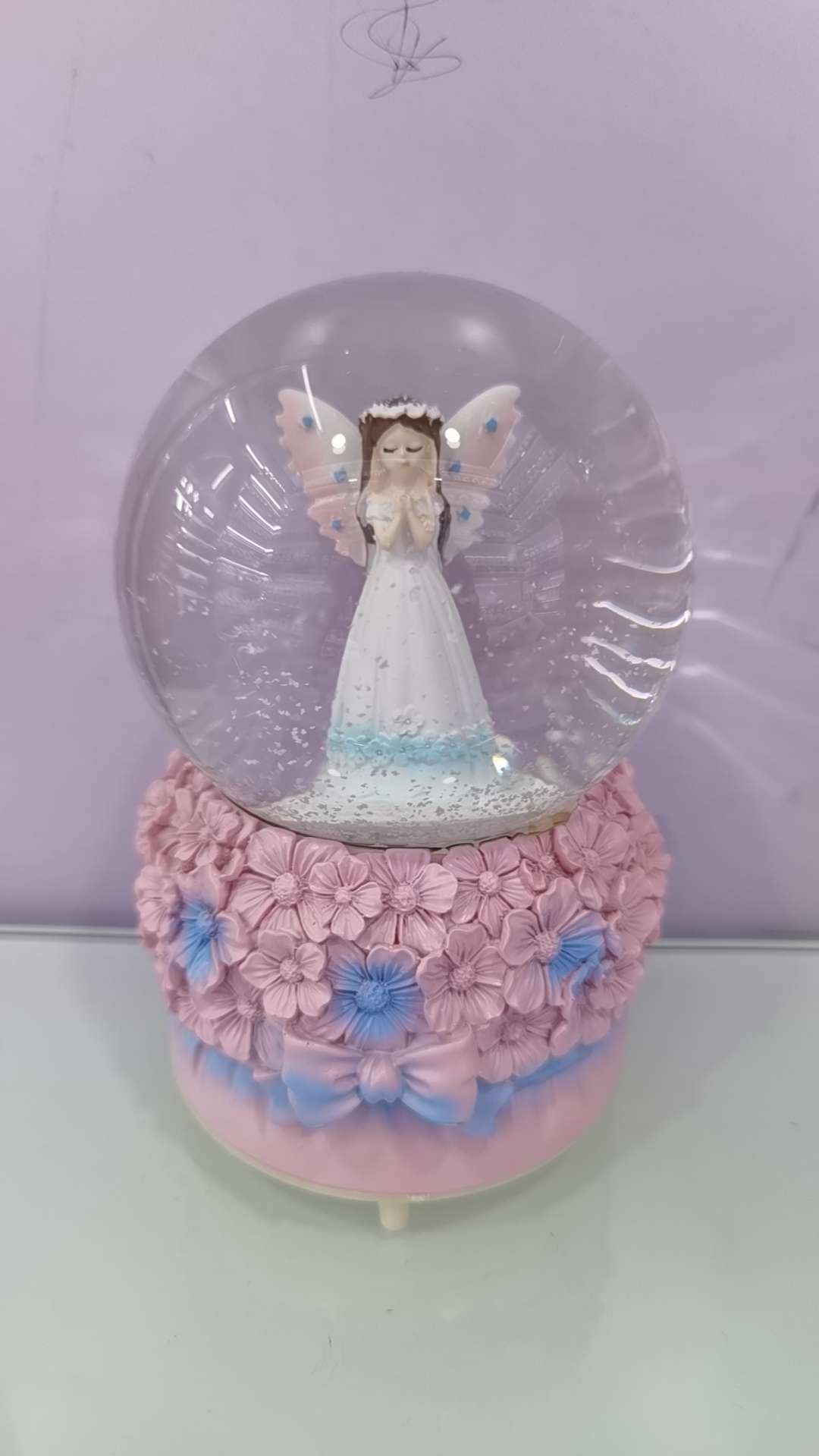 树脂玻璃工艺品水晶球飘雪的厂家直销店，情人节礼物，卡通人物，欢迎大家来采购。琉璃灯详情图14