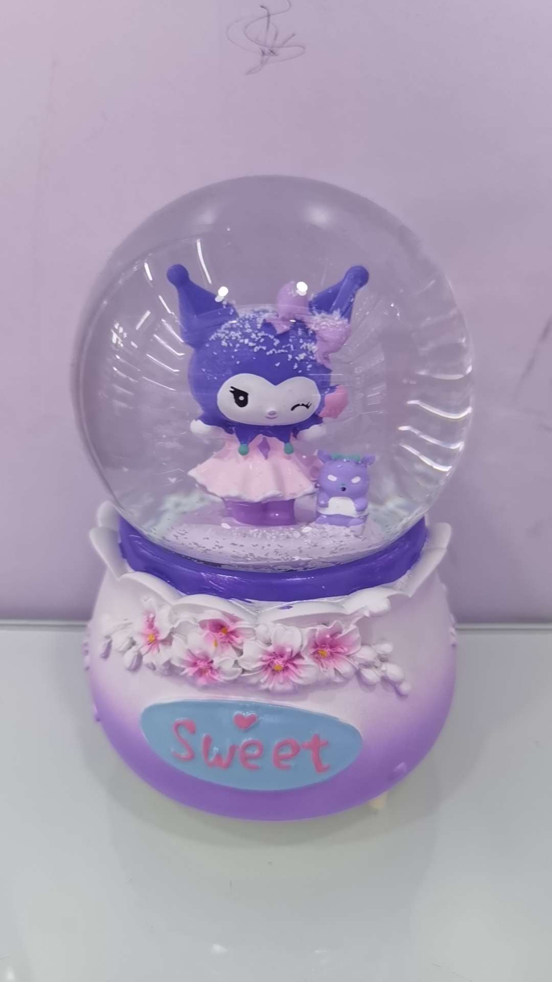 树脂玻璃工艺品水晶球飘雪的厂家直销店，情人节礼物，卡通人物，欢迎大家来采购。琉璃灯详情图12