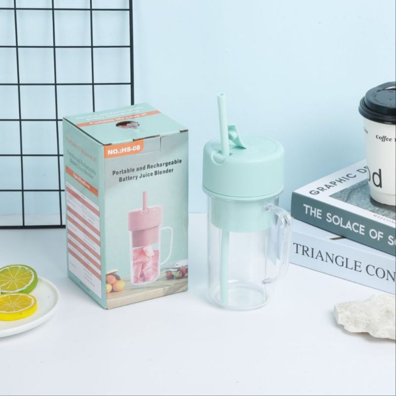Small portable juicer cup, household mini juicer, electric juicer cup Application Scenario