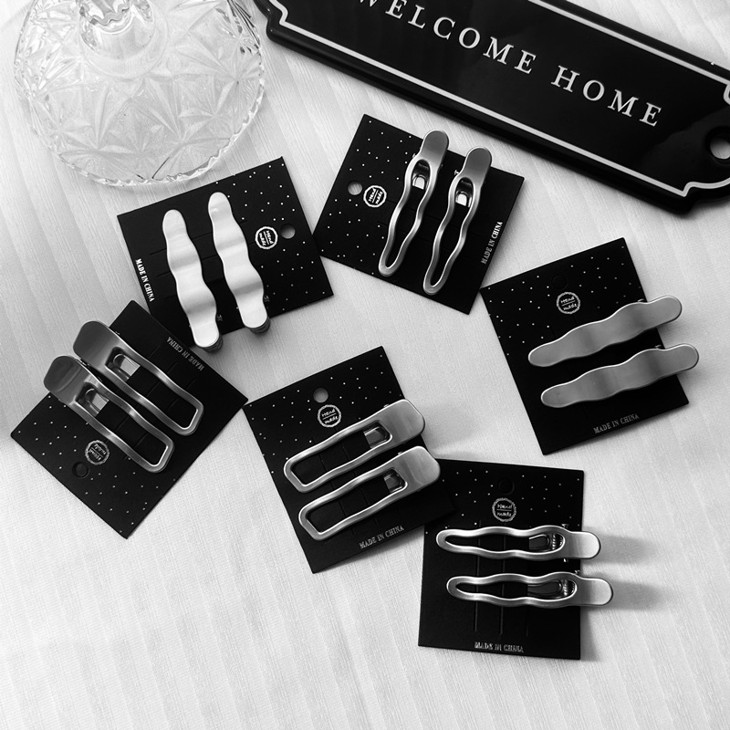 Creative accessories, exquisite hair clips, headwear, hair clips, and grab clips, all designed in one piece. Elegant hair accessories for ladies
