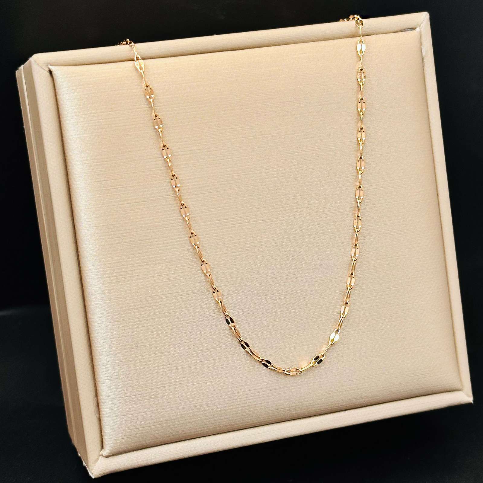 钛钢项链 裸链不掉色嘴唇链 o字链 100条一捆 尾牌不锈钢英文 细节图