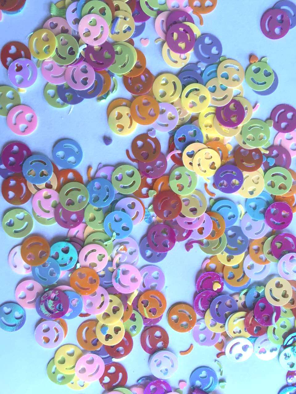 Sequins and beads, DIY accessories for children, small decorations, ornaments, and decorative accessories for handicrafts, 500 grams per pack Item Picture