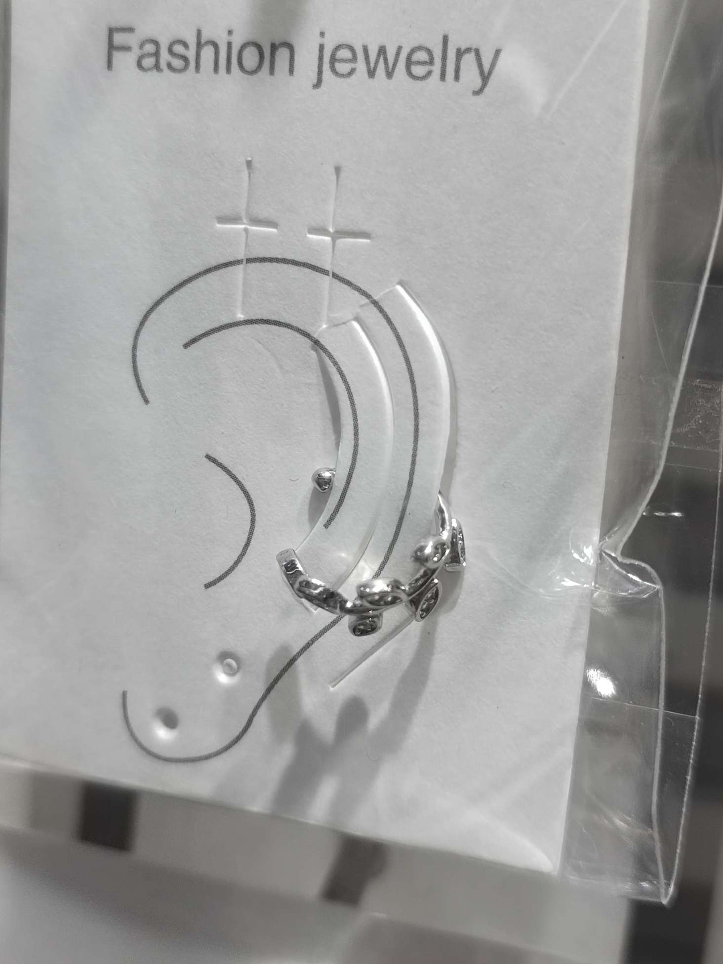 外贸热销爆款流行耳环饰品耳骨夹铜电镀真金微镶锆石环保防过敏个性化饰品流行佩戴饰品耳骨饰品细节图