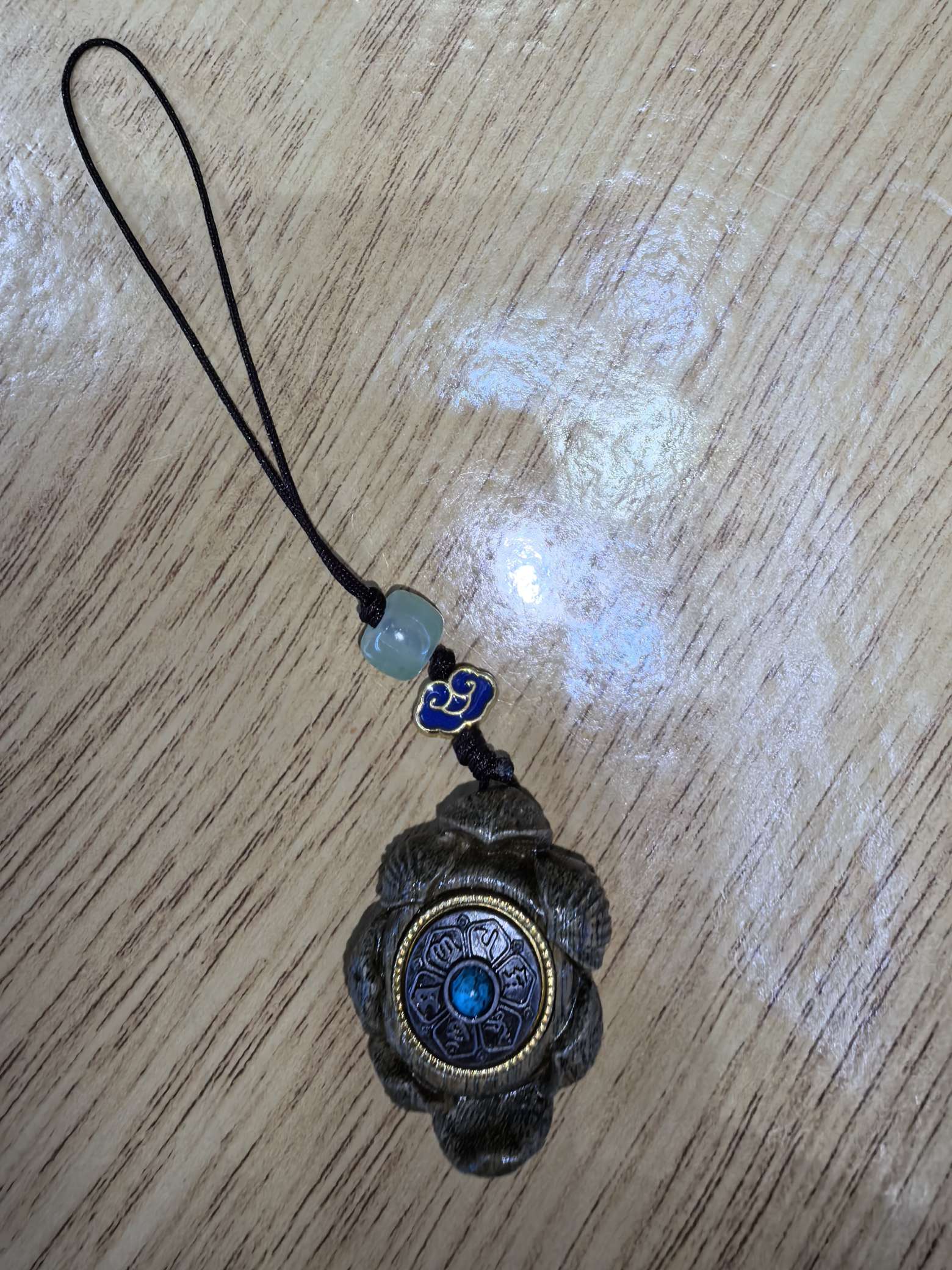 Mobile phone pendant detail image 3