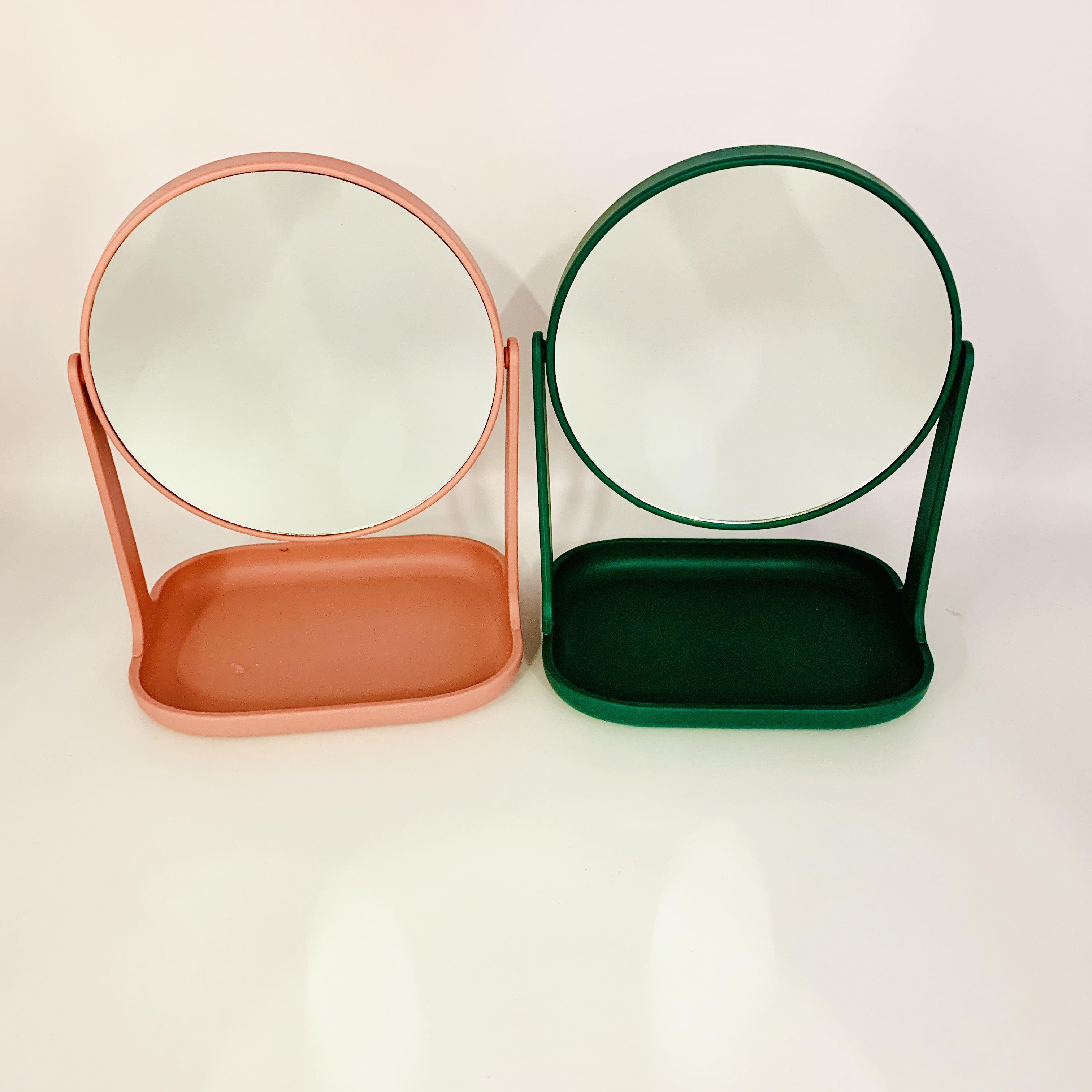 大热流行韩式化妆镜美妆镜立式糖果色小台镜白底实物图