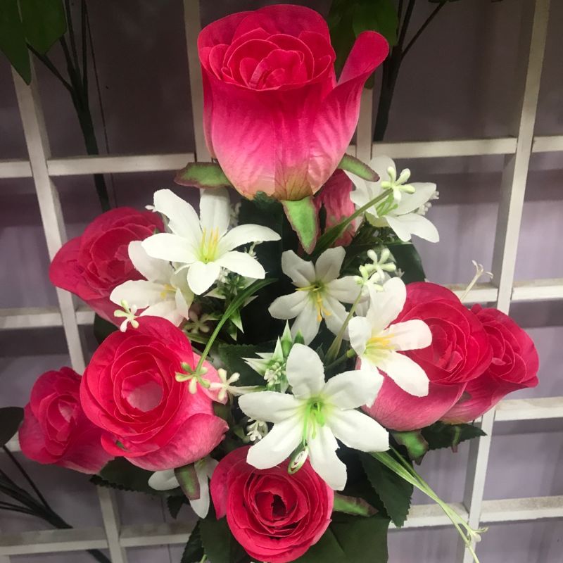 Jianying Flower Shop specializes in the research and development, production and sales of 9-head 8-layer lilacs. 1232323