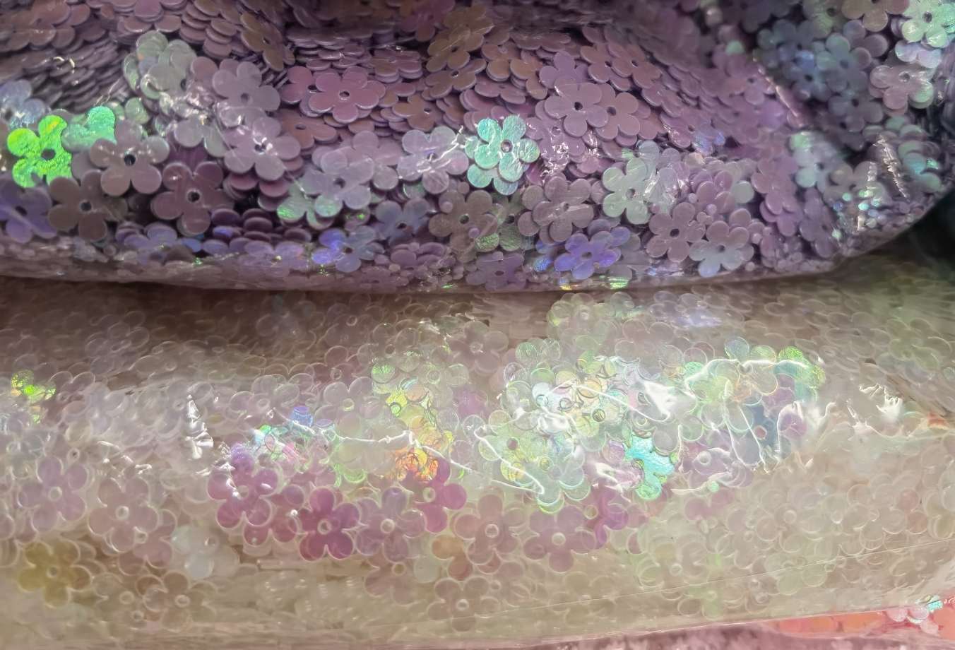 6mm stars, 4mm empty five-star, 10mm heart, various plum blossoms, golden luster mixed with sequins, Jincan 141 pic 5
