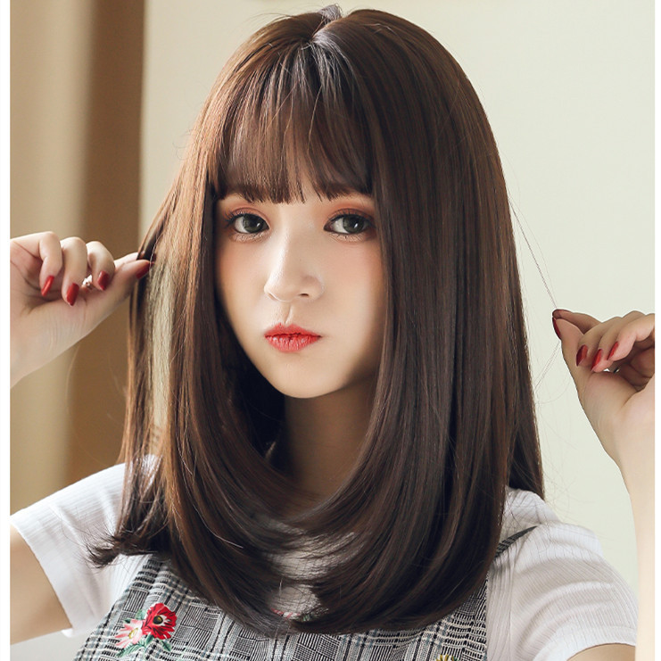 A wig set for a woman with medium-length hair, inward-tied to reach the shoulder collarbone, round face, natural and fluffy pear blossoms, a popular full-head wig set details Picture