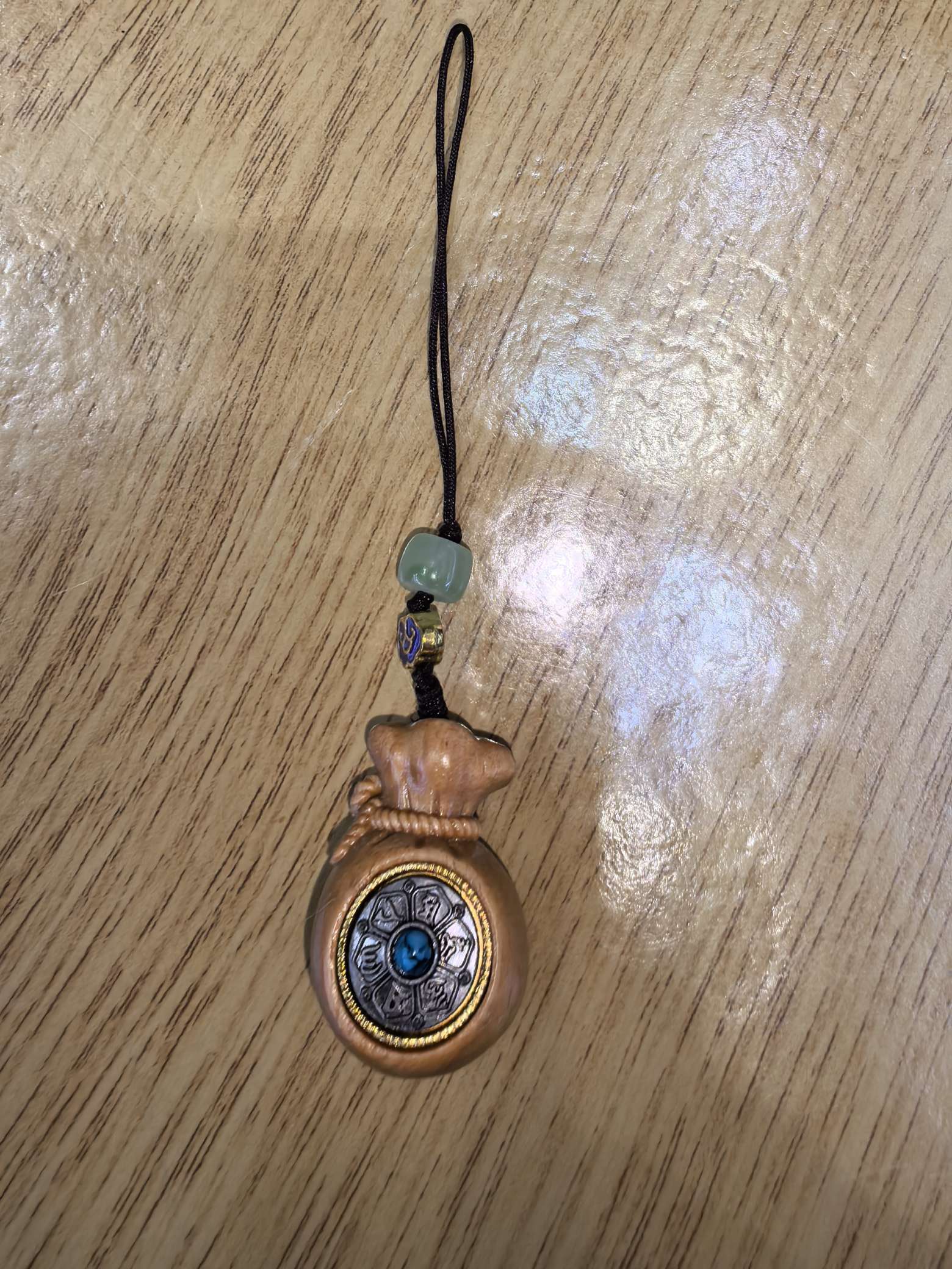 Mobile phone pendant detail image 2