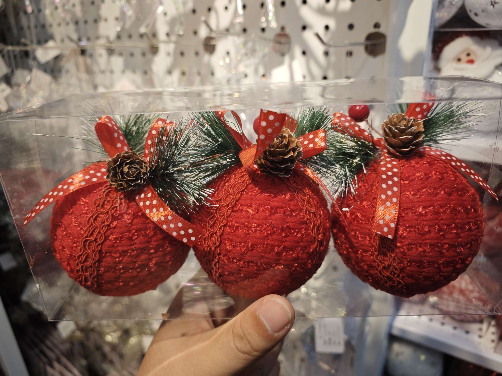 8cm圣诞树，pvc盒3个装，圣诞配件圣诞装饰品圣诞帽圣诞节圣诞白底实物图