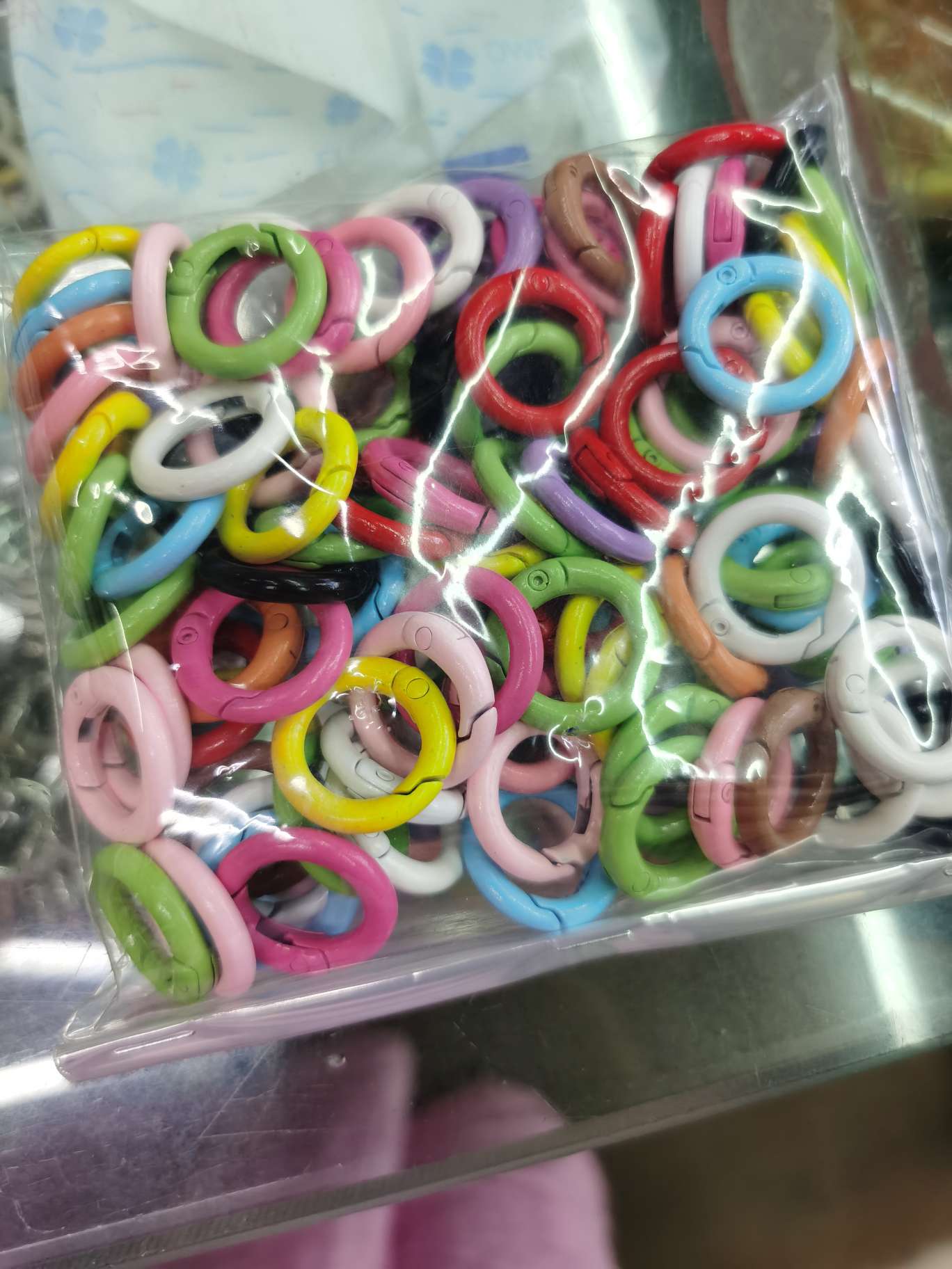 25# Electrophoretic color mixed spring buckle Specification image