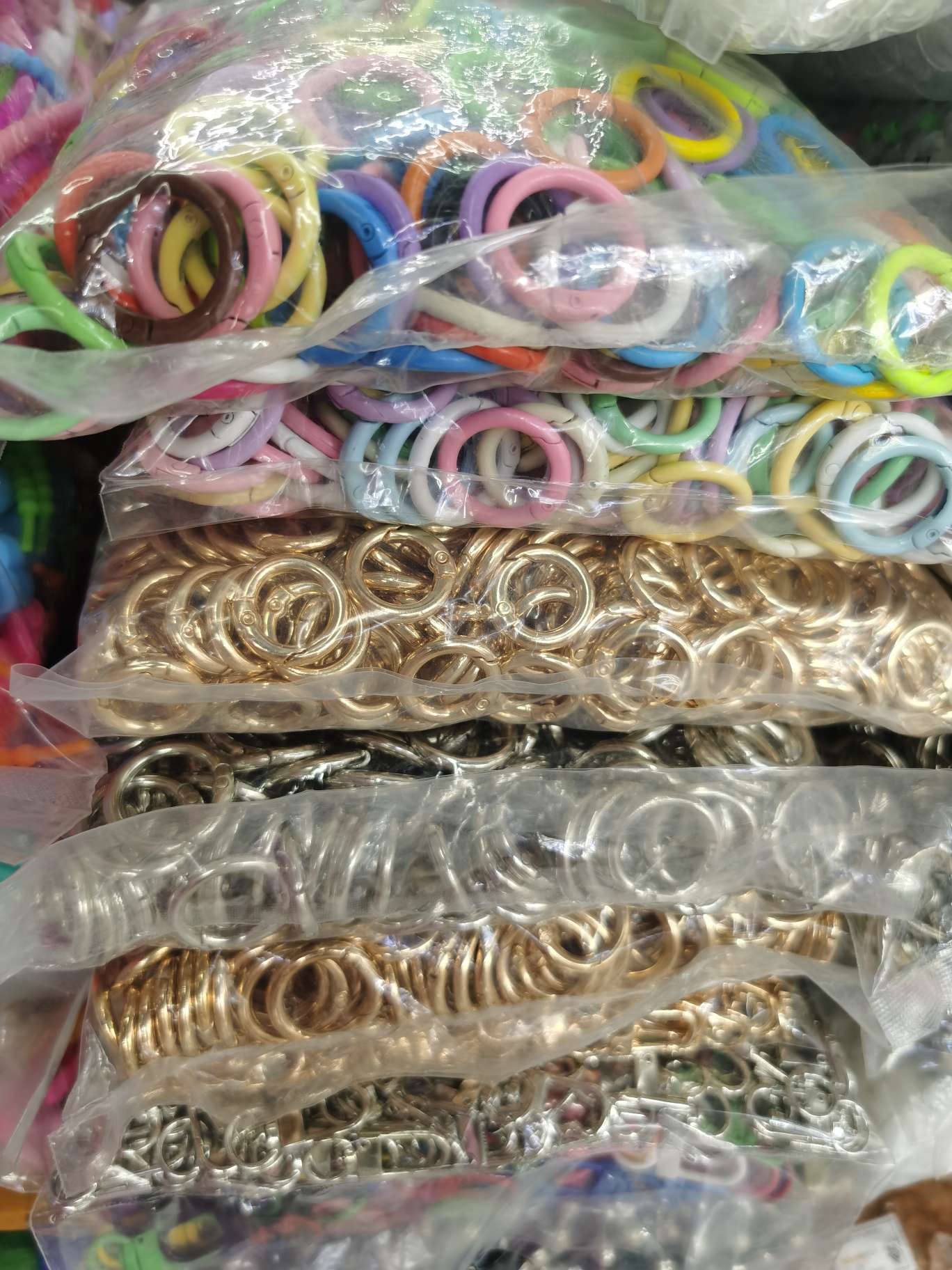 25# Electrophoretic color mixed spring buckle details Picture