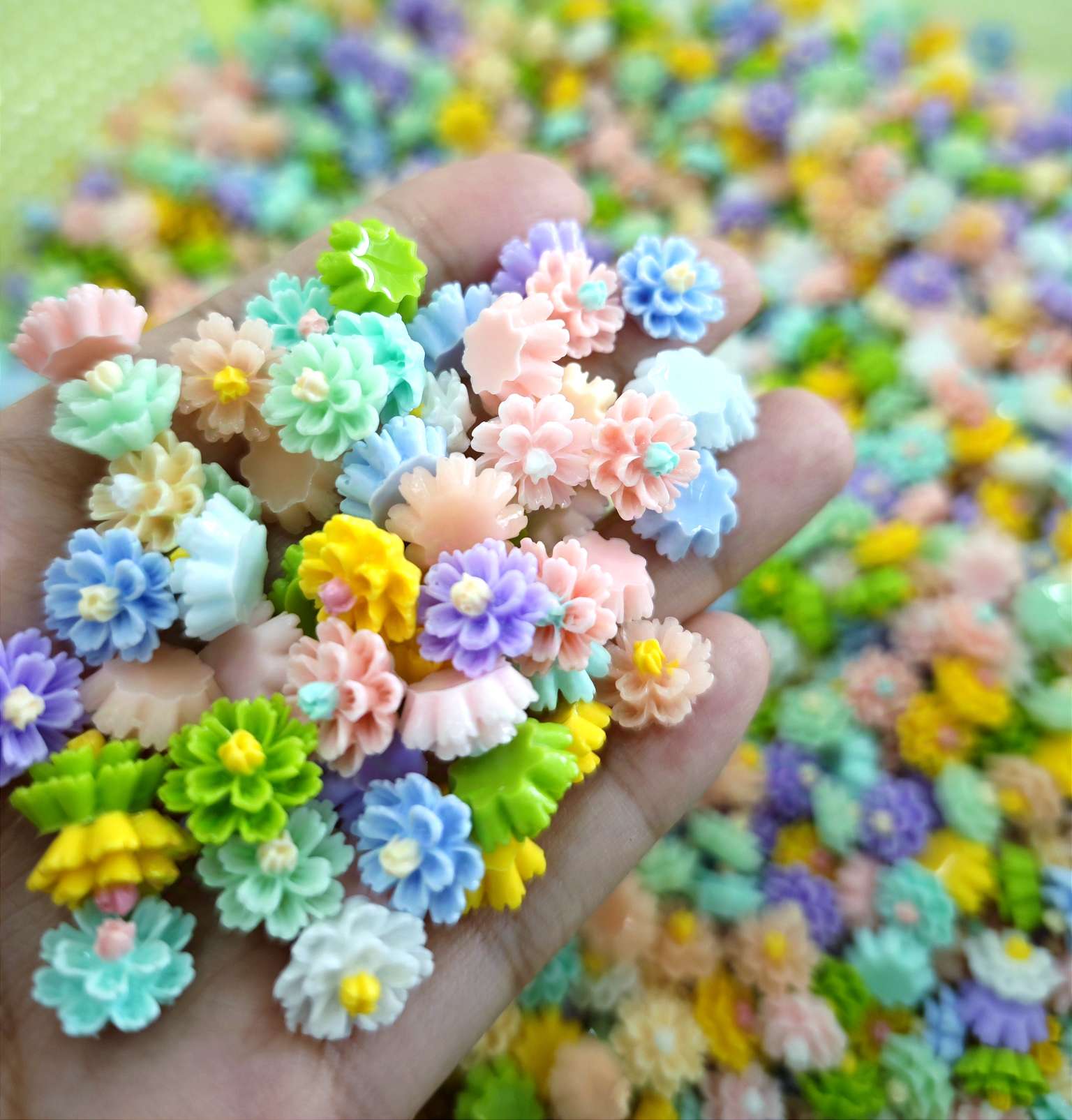 12mm树脂花网红多彩夜光芙蓉花#混色树脂花#饰品配件 树脂配件 手工DIY饰品 手链项链耳环材料包产品图