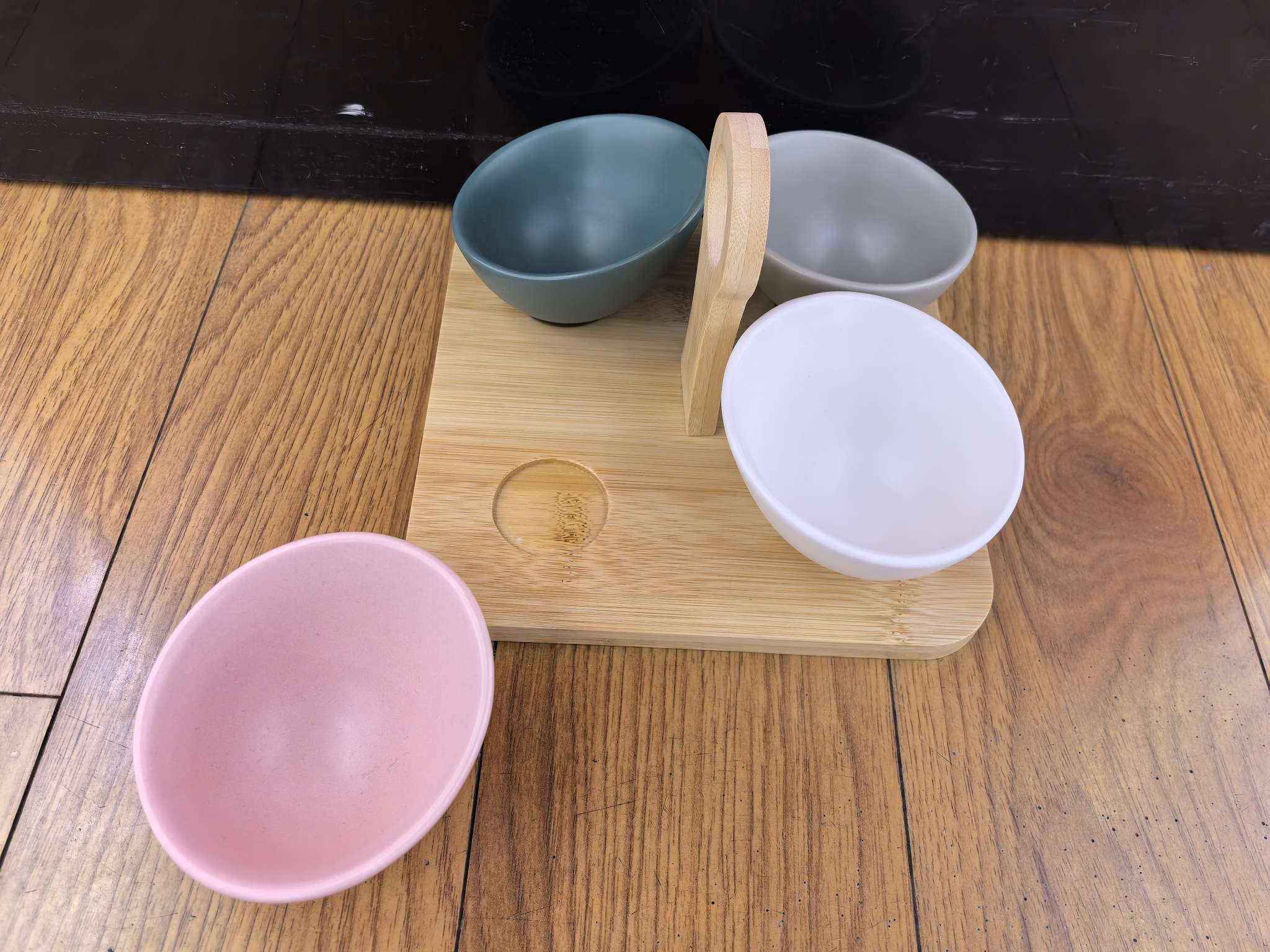陶瓷小吃碟套装4色组合配竹架水果碟下午茶零食碗创意设计详情图2